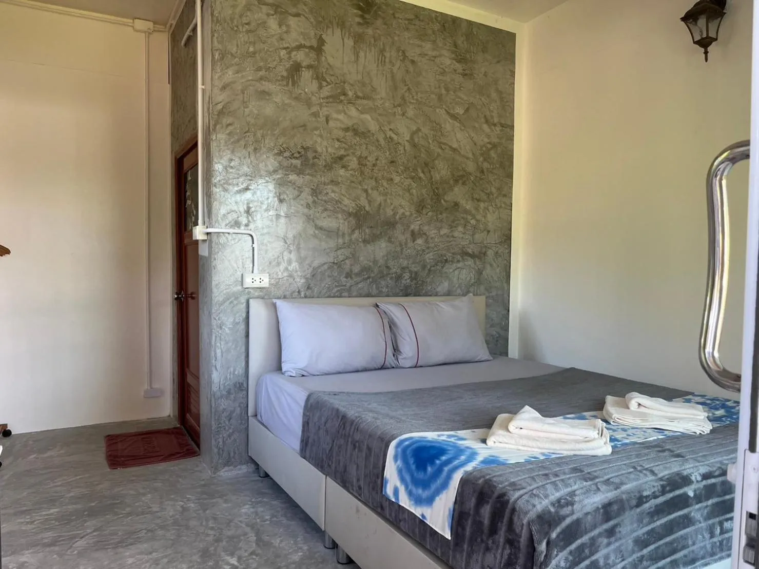 Bed in Smile Resort Koh Mook