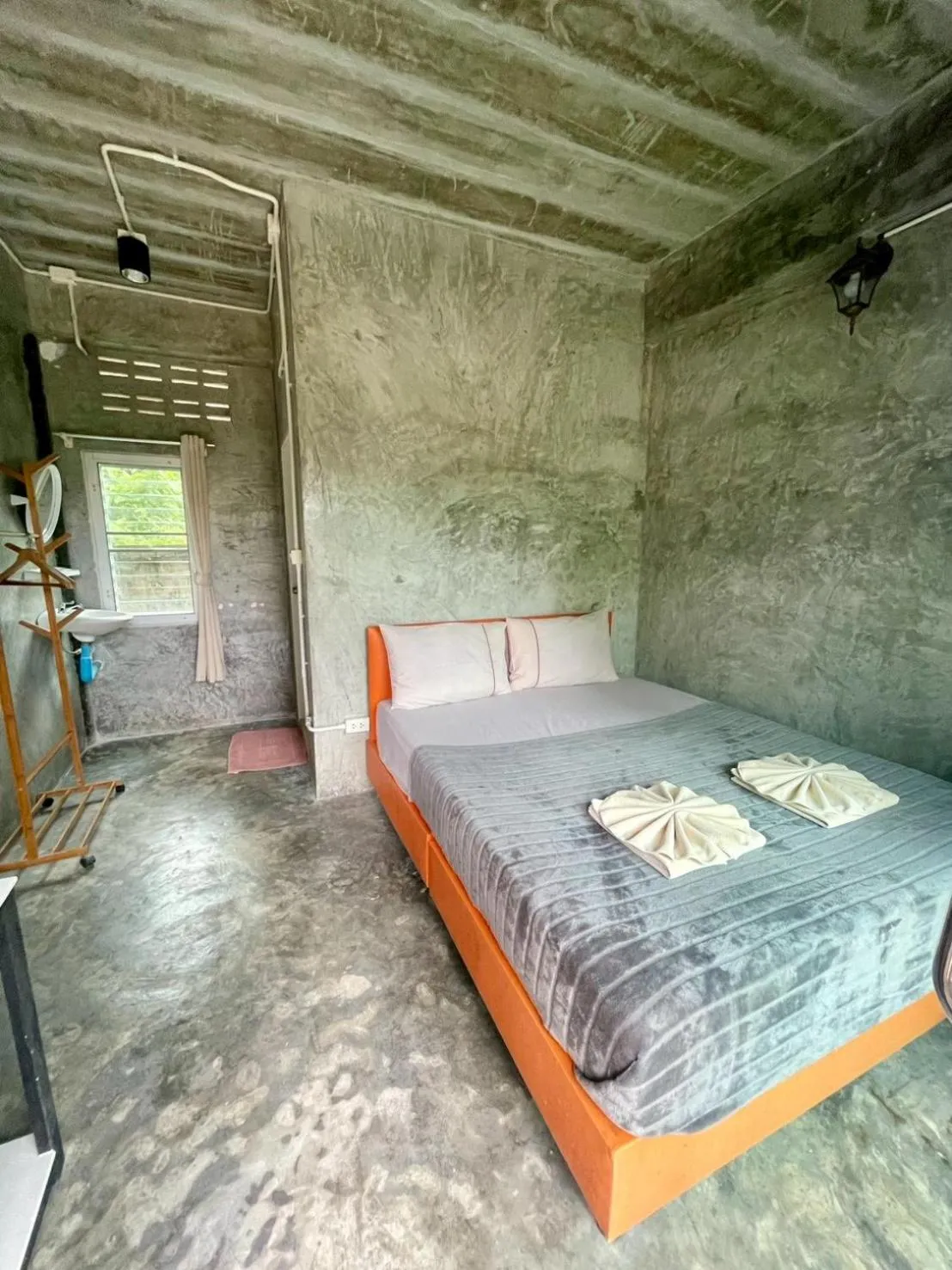 Bed in Smile Resort Koh Mook