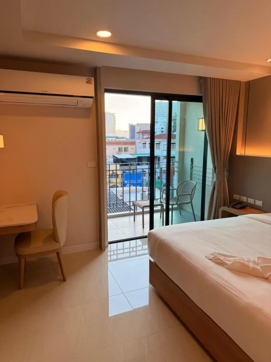 Bed in Aston Hotel Pattaya