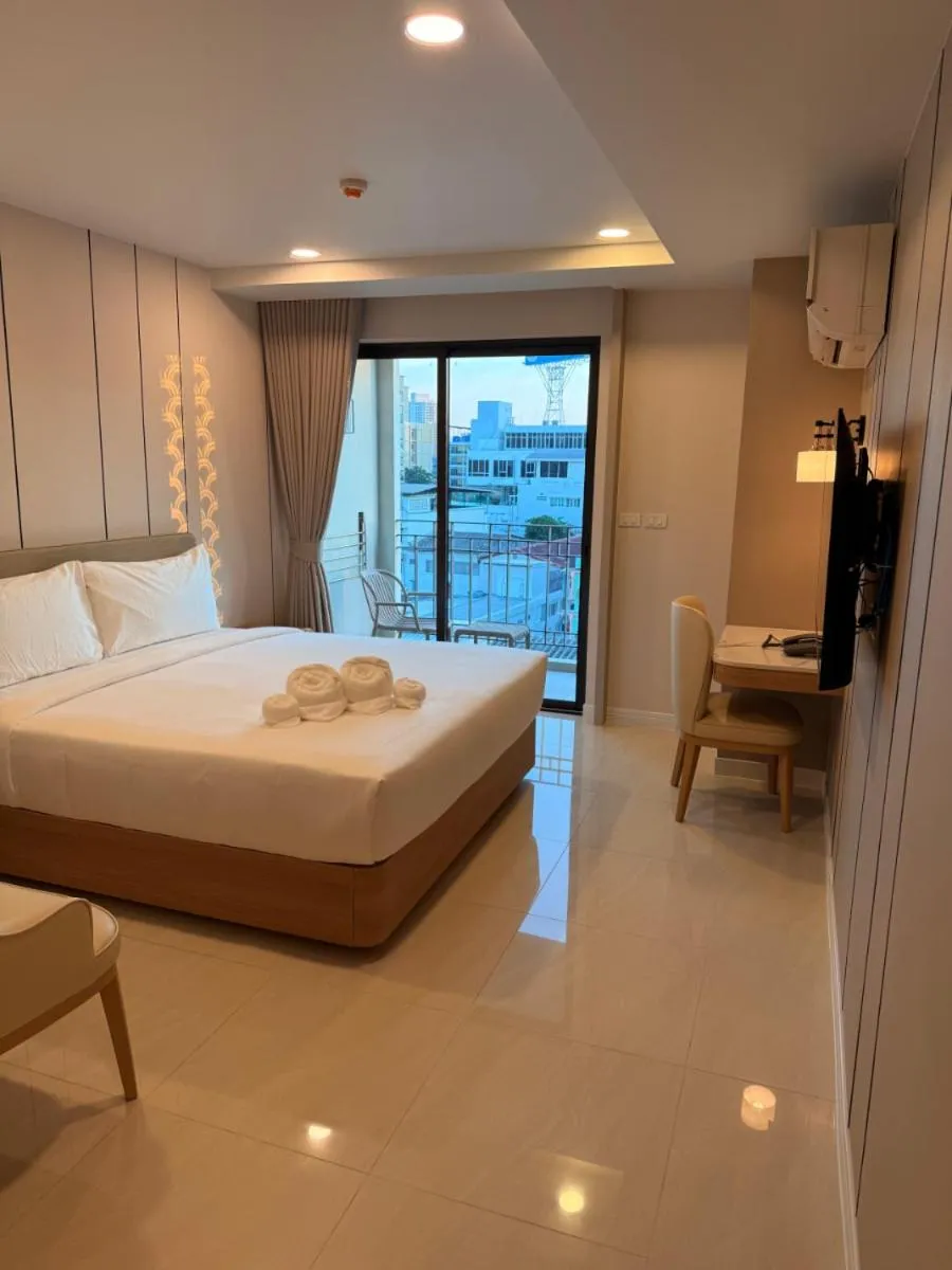 Bed in Aston Hotel Pattaya