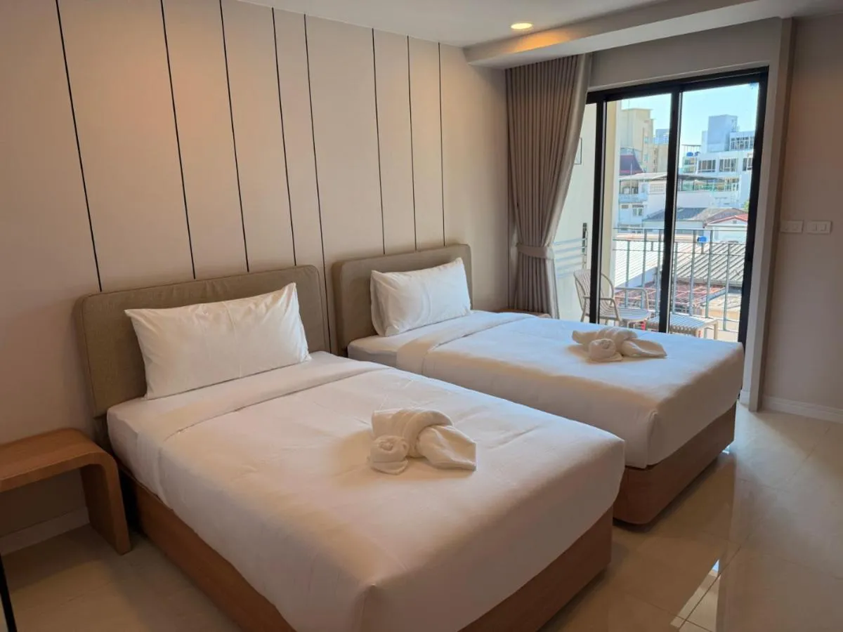 Bed in Aston Hotel Pattaya