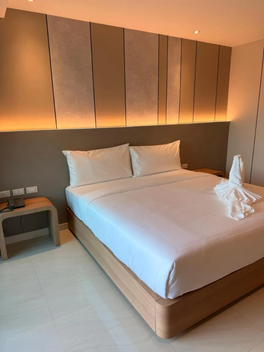 Bed in Aston Hotel Pattaya