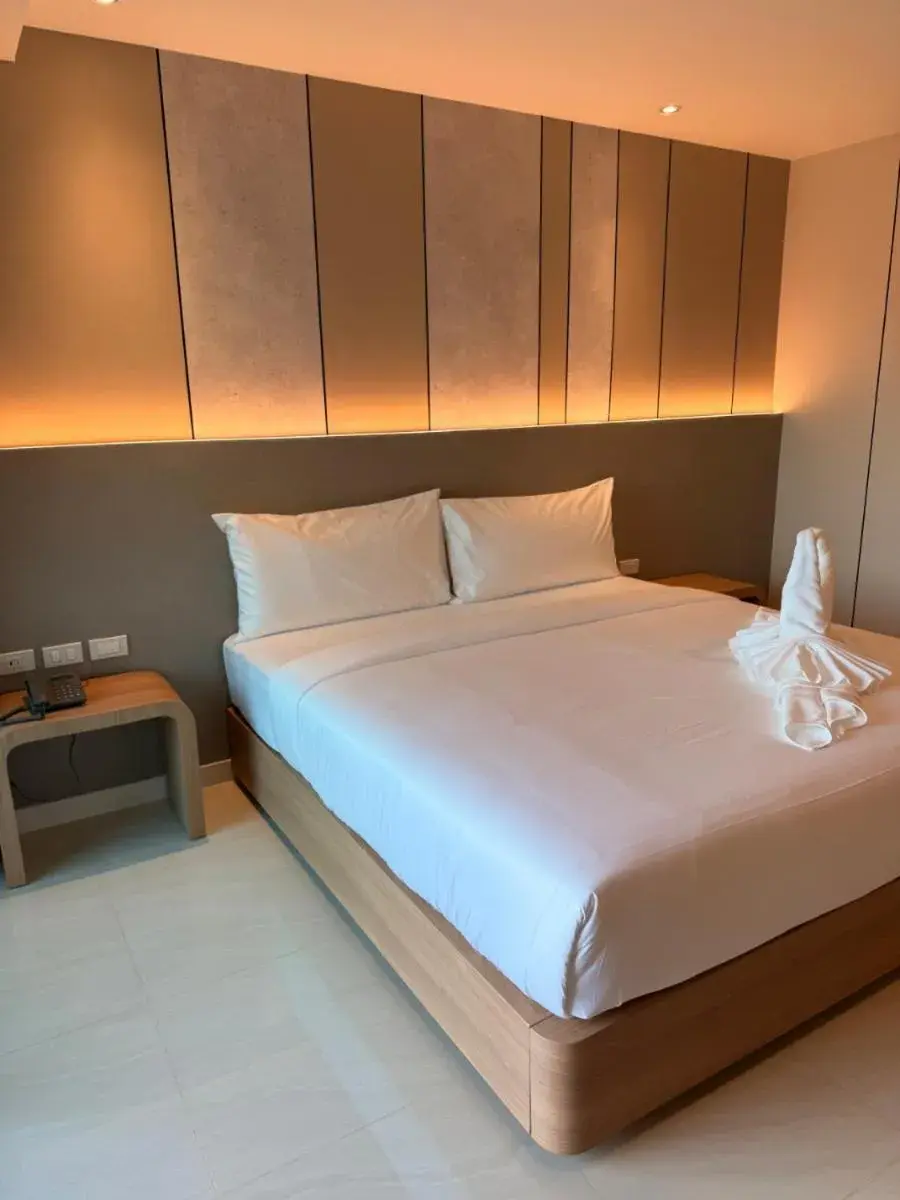 Deluxe Double Room in Aston Hotel Pattaya Deluxe Double Room in Aston Hotel Pattaya