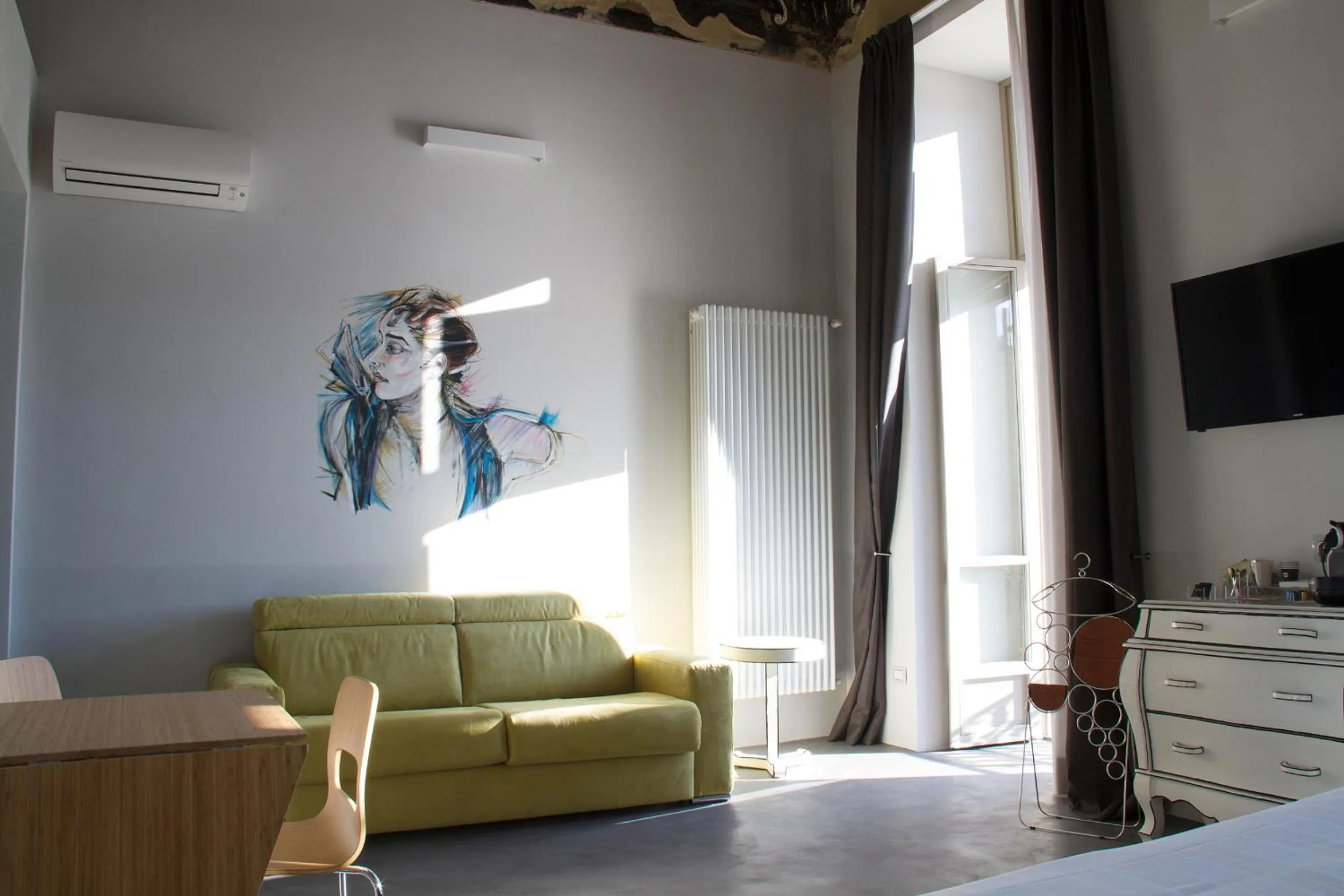 Day in Piazza Castello Suite