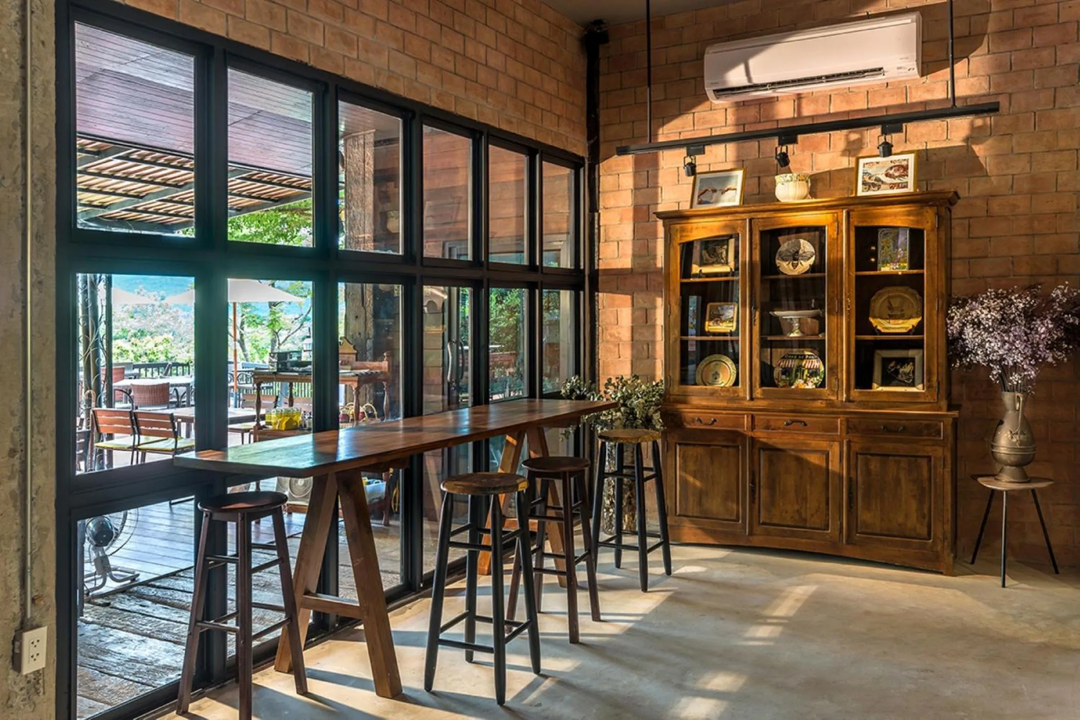 Lobby or reception in Limon Villa Khao Yai by SLH