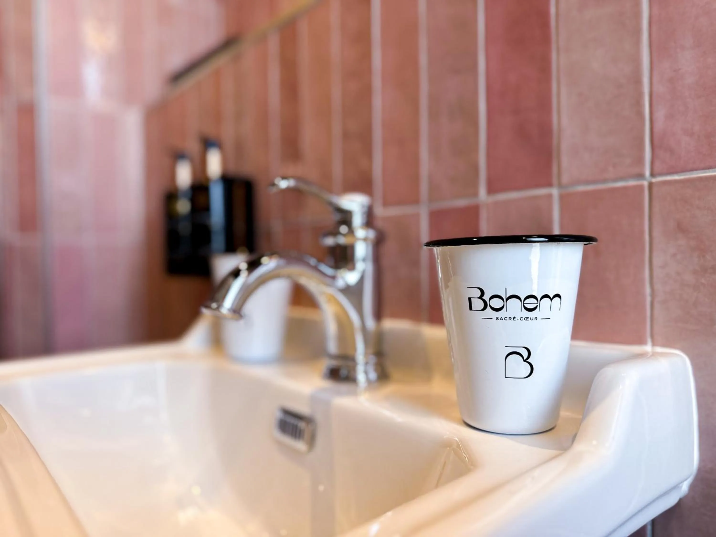 Bathroom in Hôtel BOHEM, Sacré-Cœur