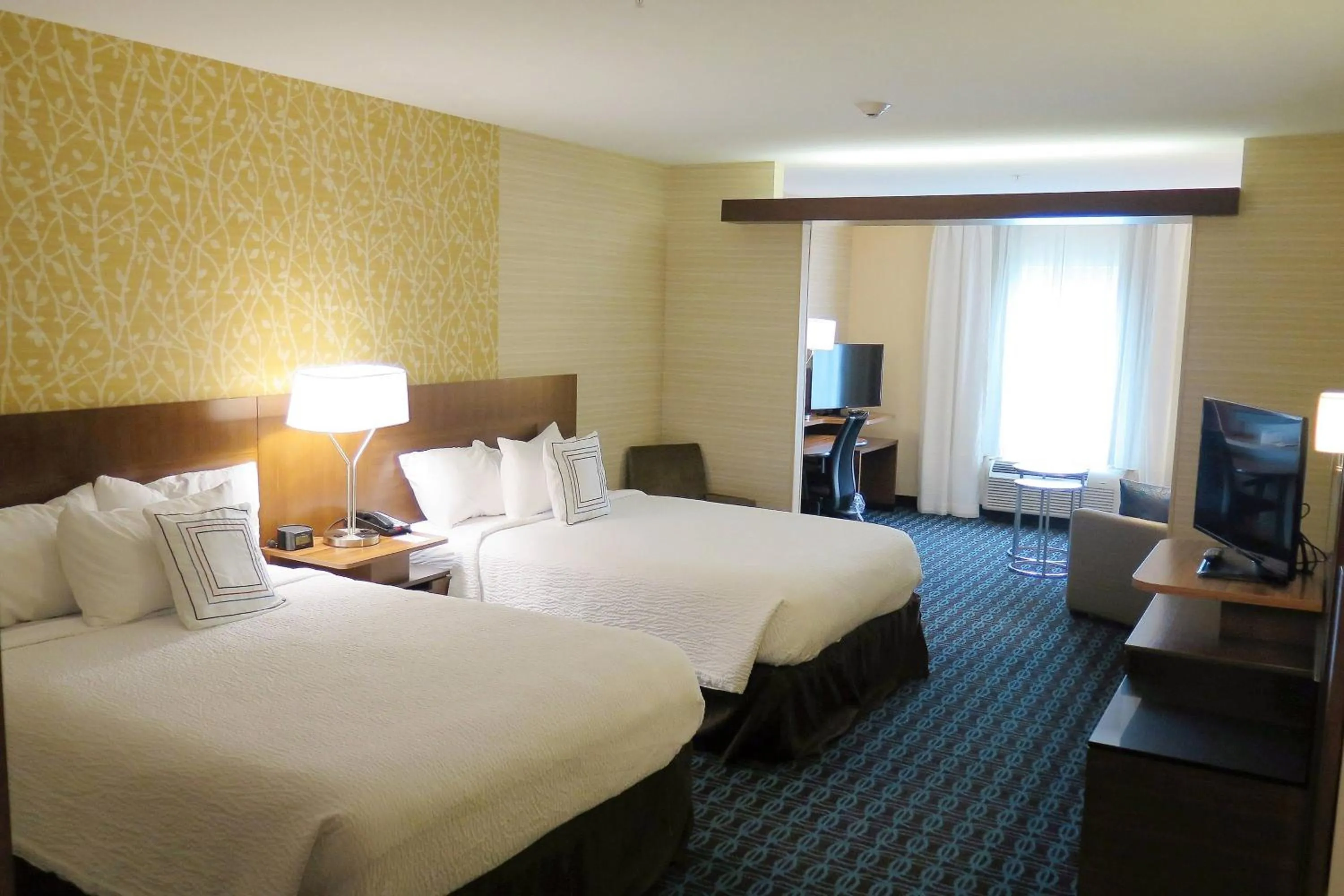 Bedroom, Bed in Fairfield Inn & Suites by Marriott Stroudsburg Bartonsville/Poconos