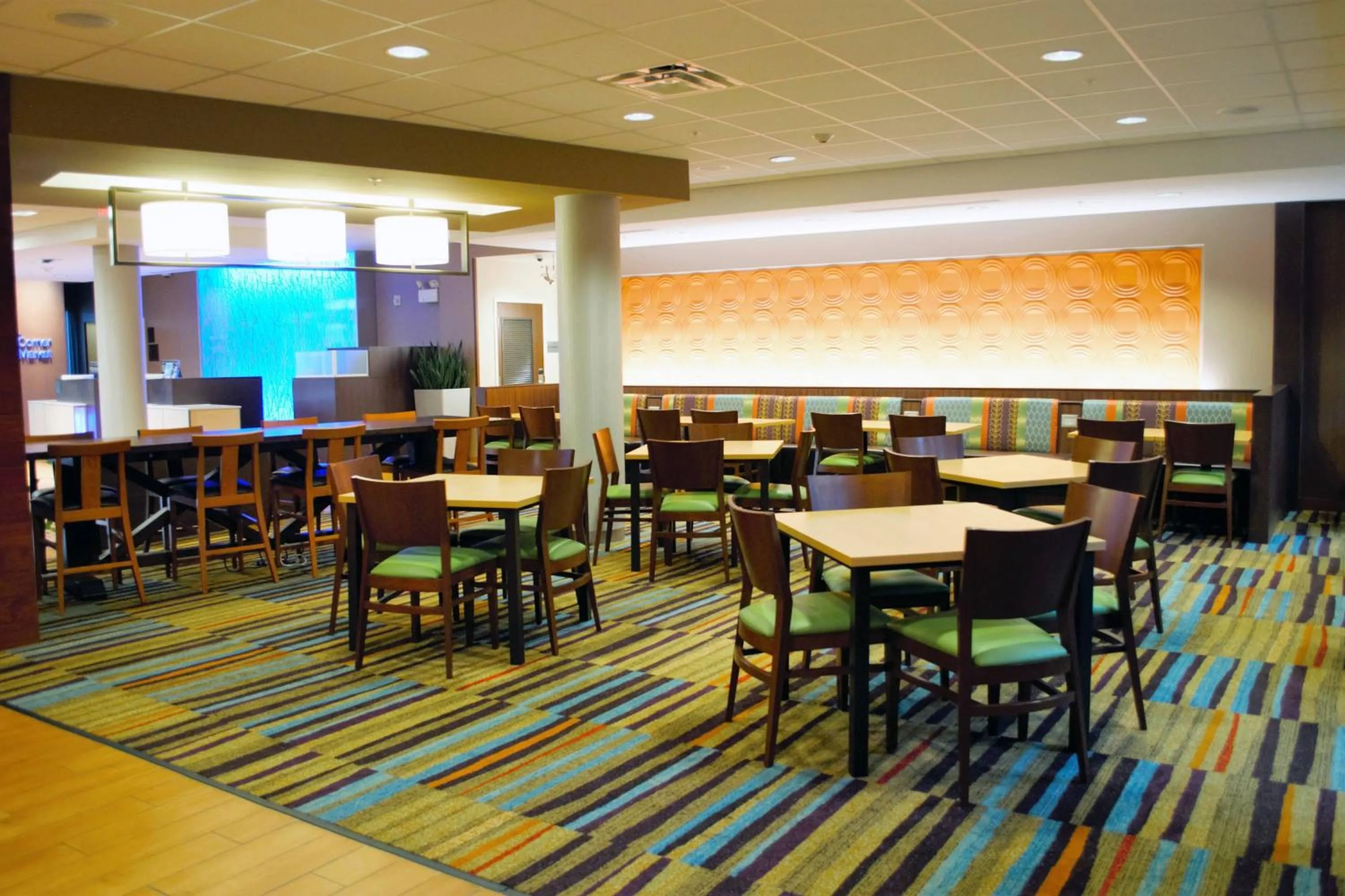 Breakfast in Fairfield Inn & Suites by Marriott Stroudsburg Bartonsville/Poconos