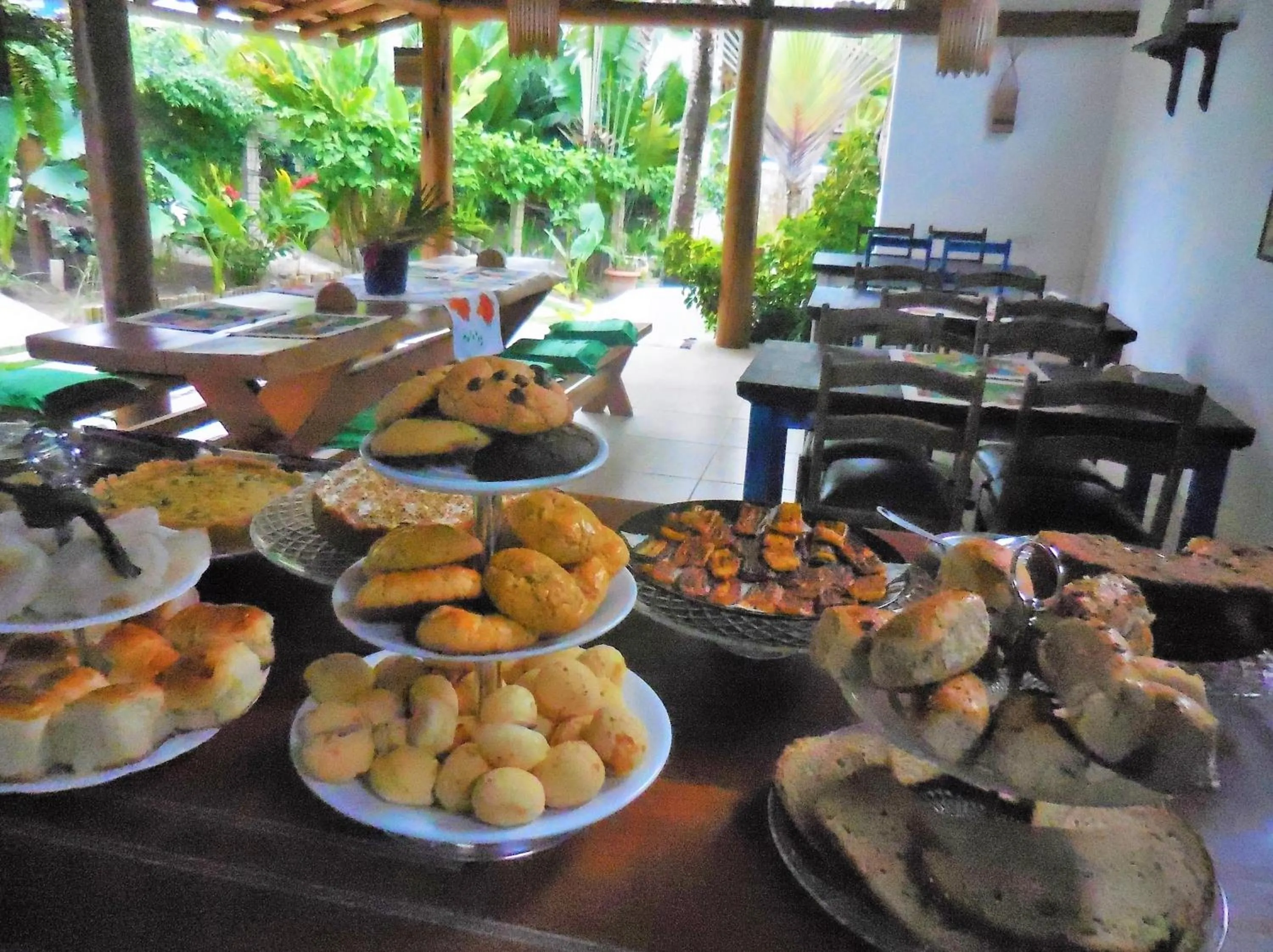 Buffet breakfast in Pousada Pandoro