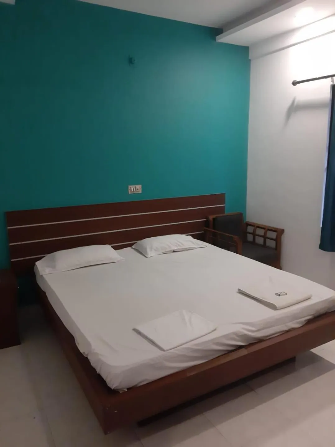 Bed in Shalimar Residency