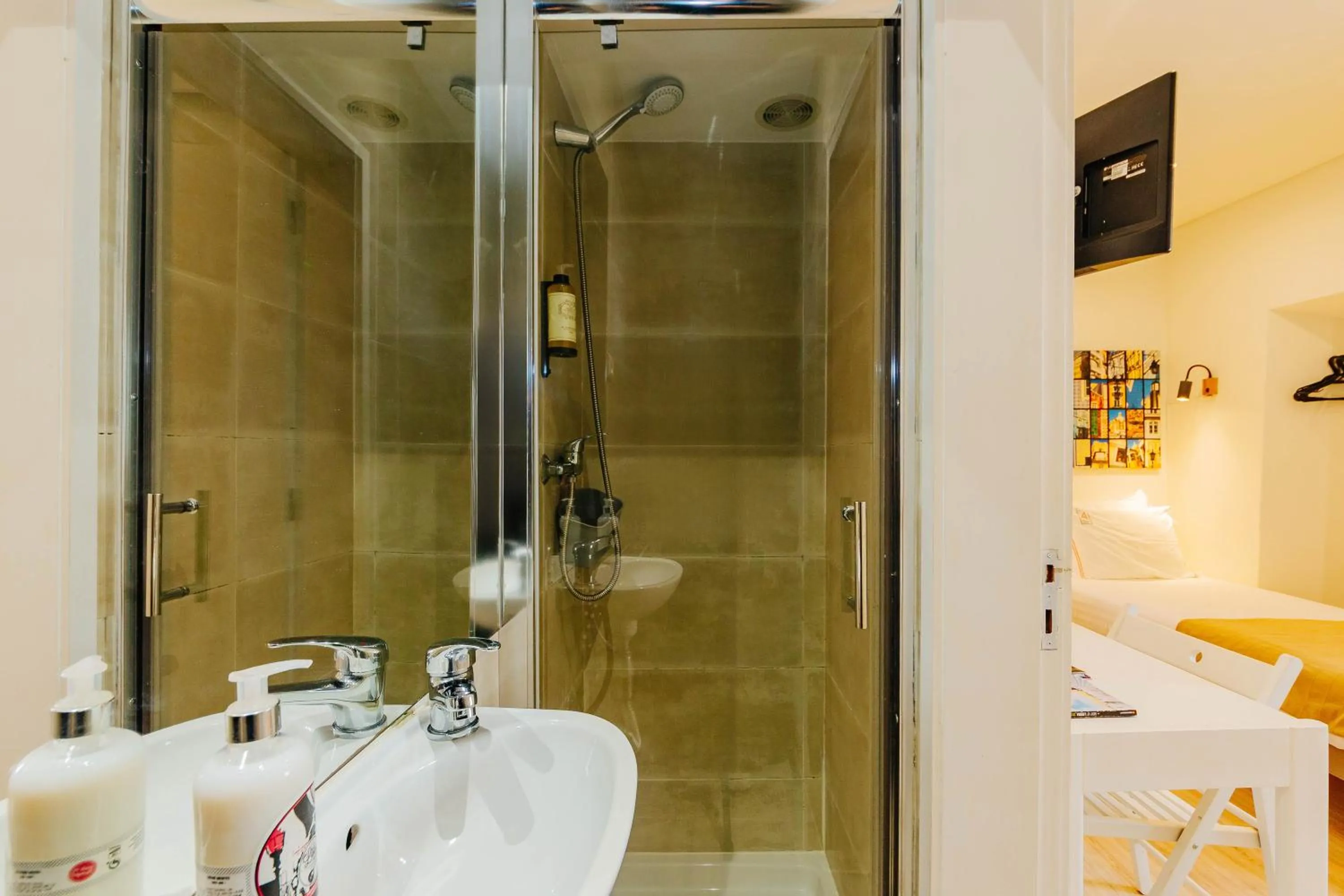 Bathroom in RENT4REST LISBON DOWNTOWN TINY STUDIO Apartments