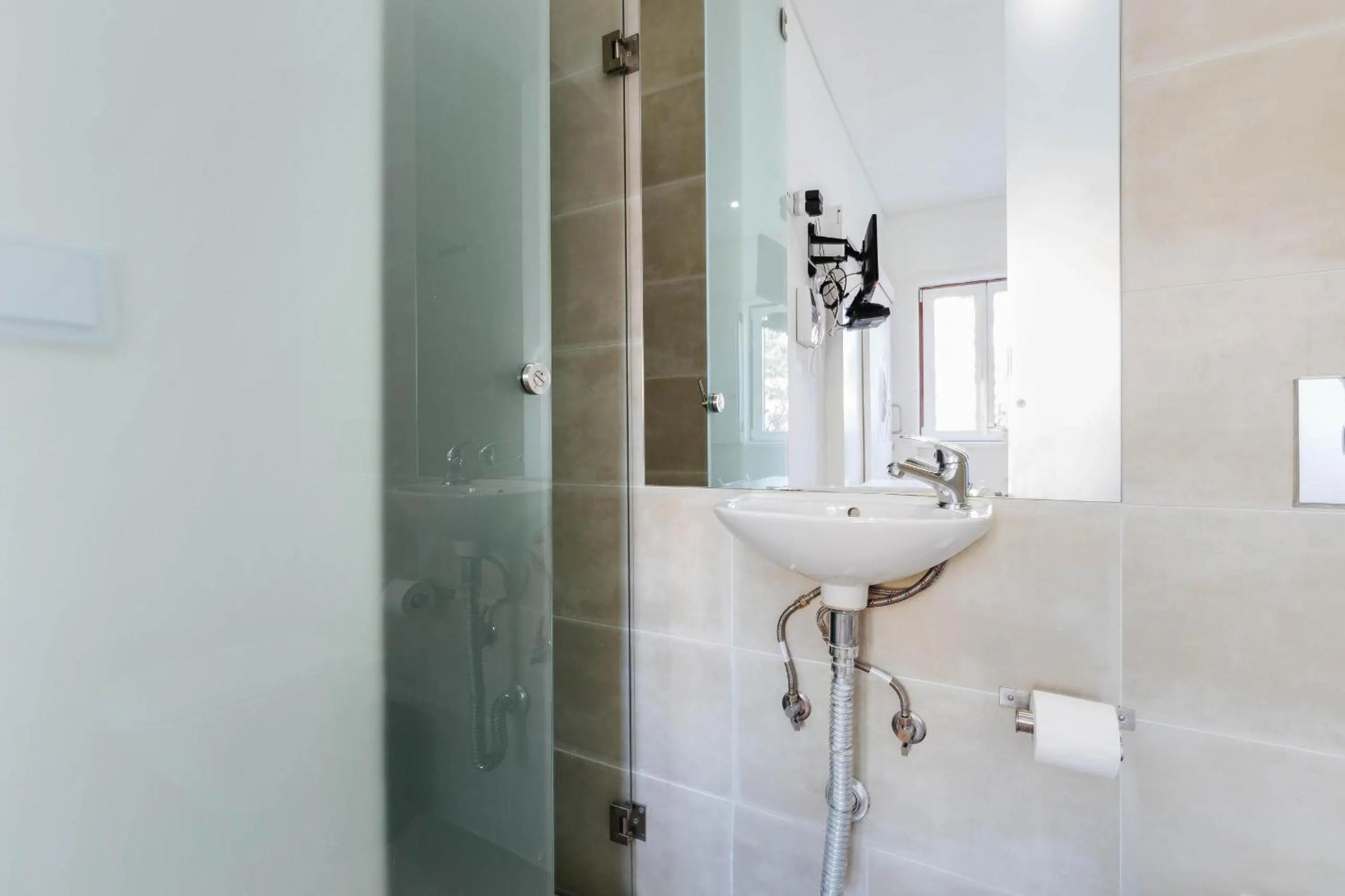 Bathroom in RENT4REST LISBON DOWNTOWN TINY STUDIO Apartments