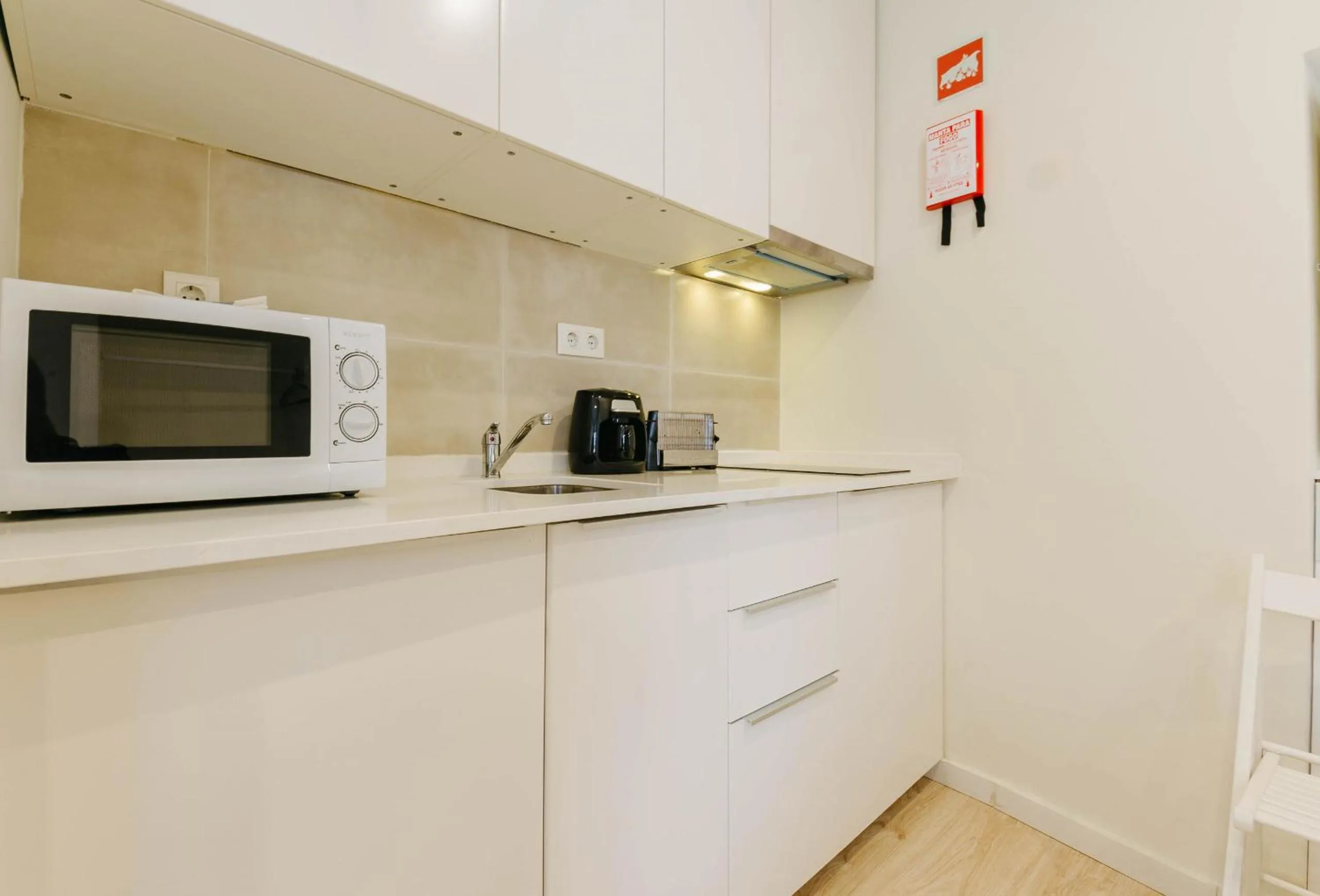 Kitchen or kitchenette in RENT4REST LISBON DOWNTOWN TINY STUDIO Apartments
