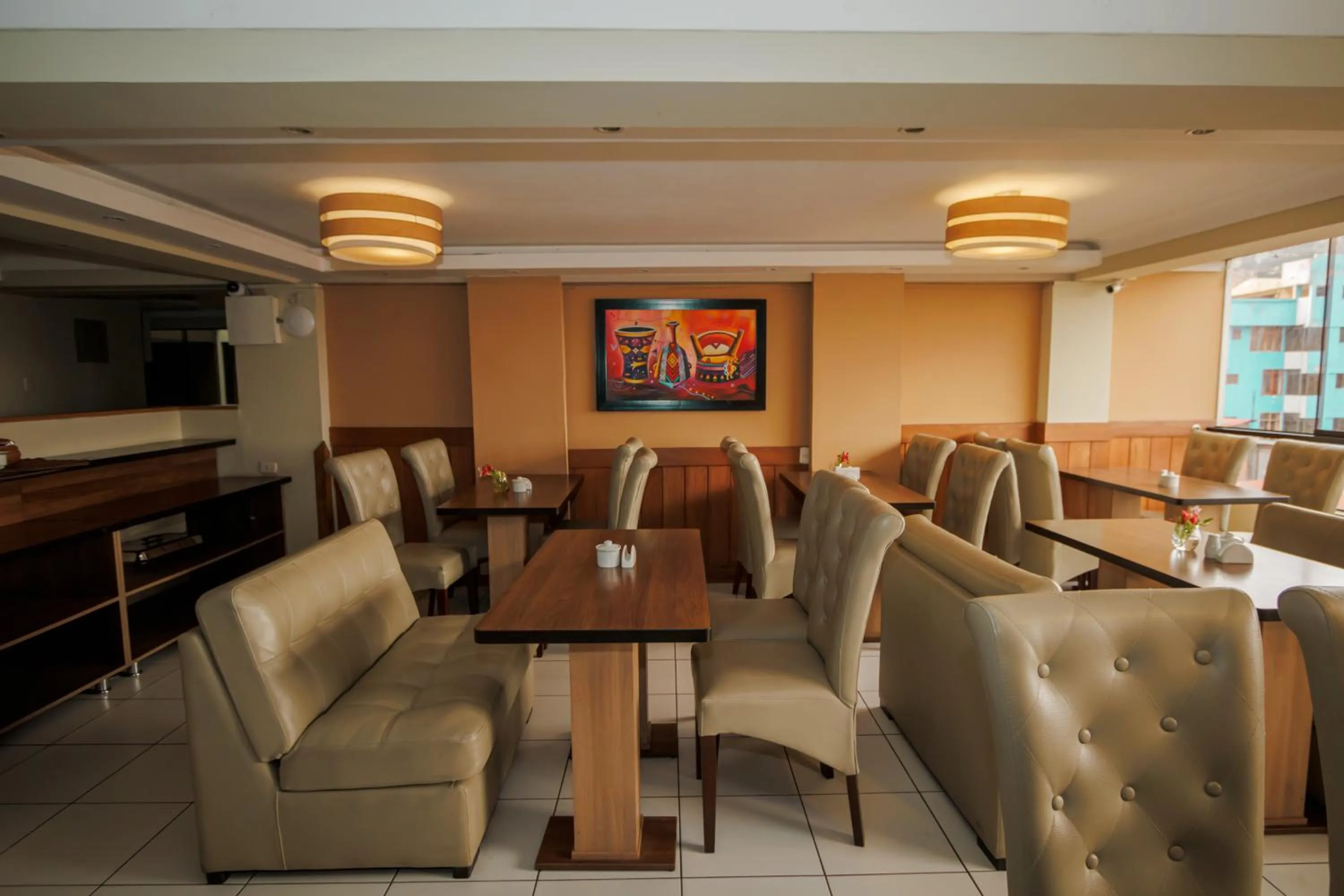 Restaurant/places to eat in Principe III