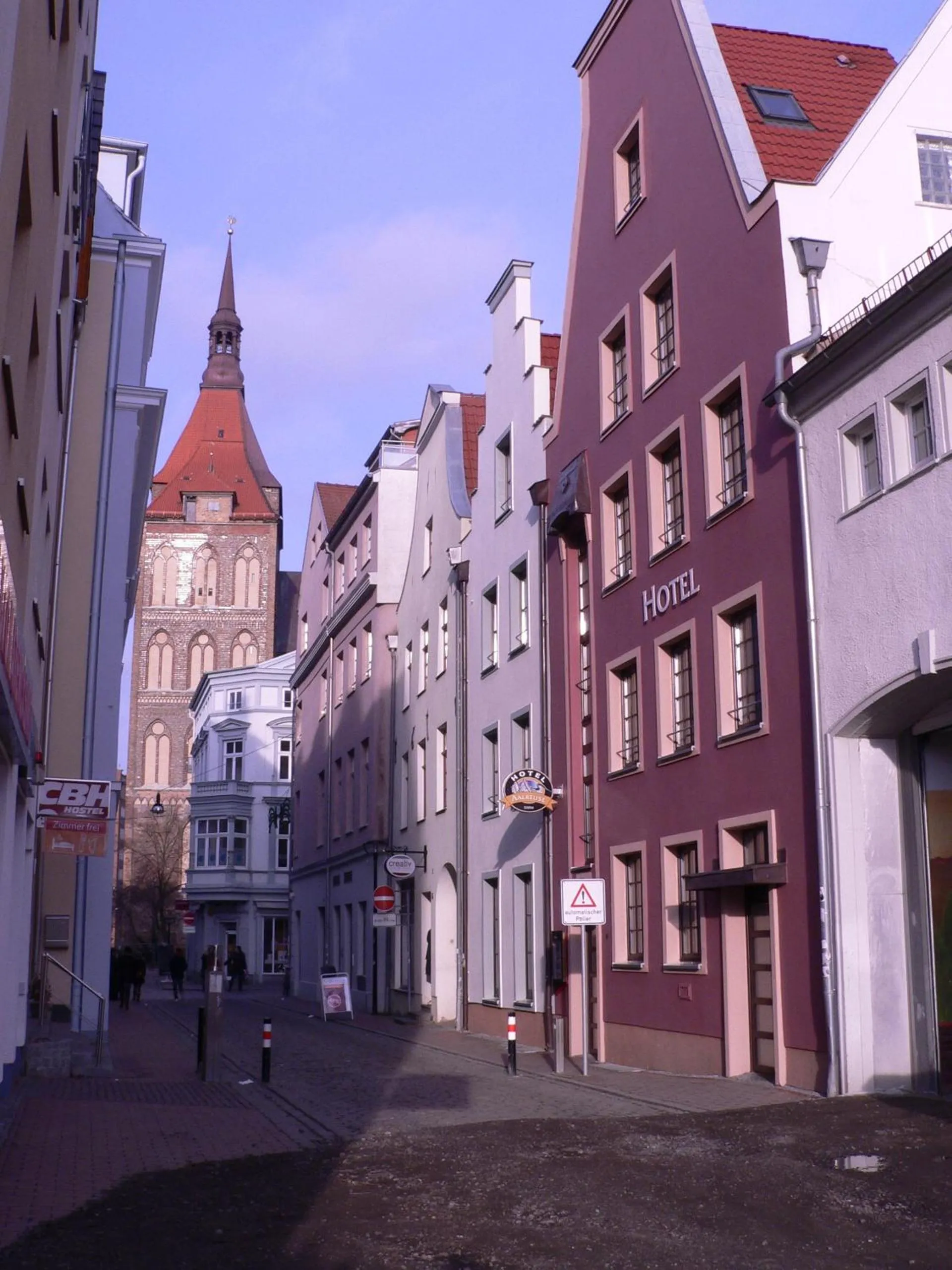 Facade/entrance in Aalreuse