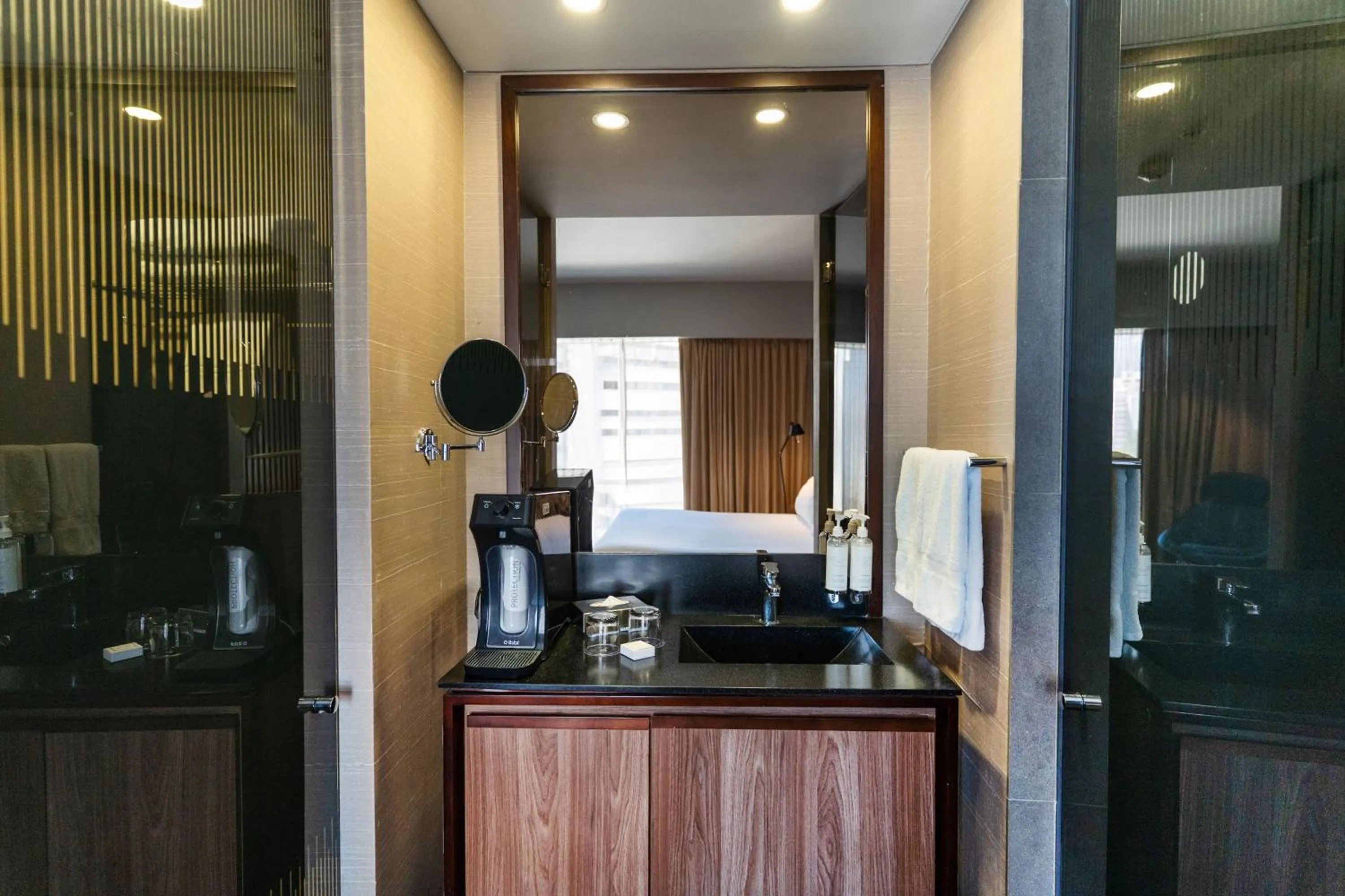 Bathroom in DoubleTree by Hilton Santiago Kennedy, Chile