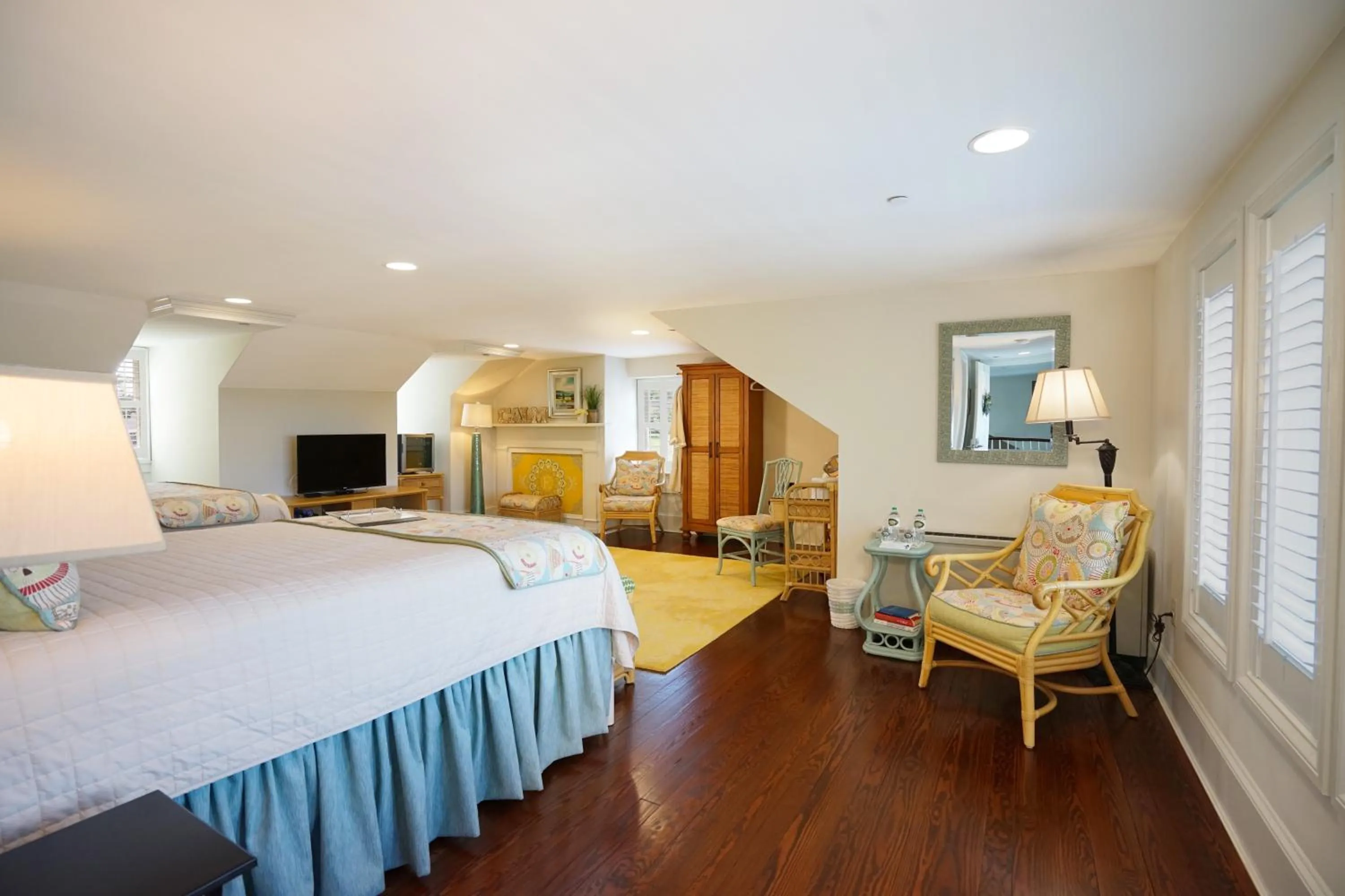 Bedroom, Bed in Inn at Evergreen