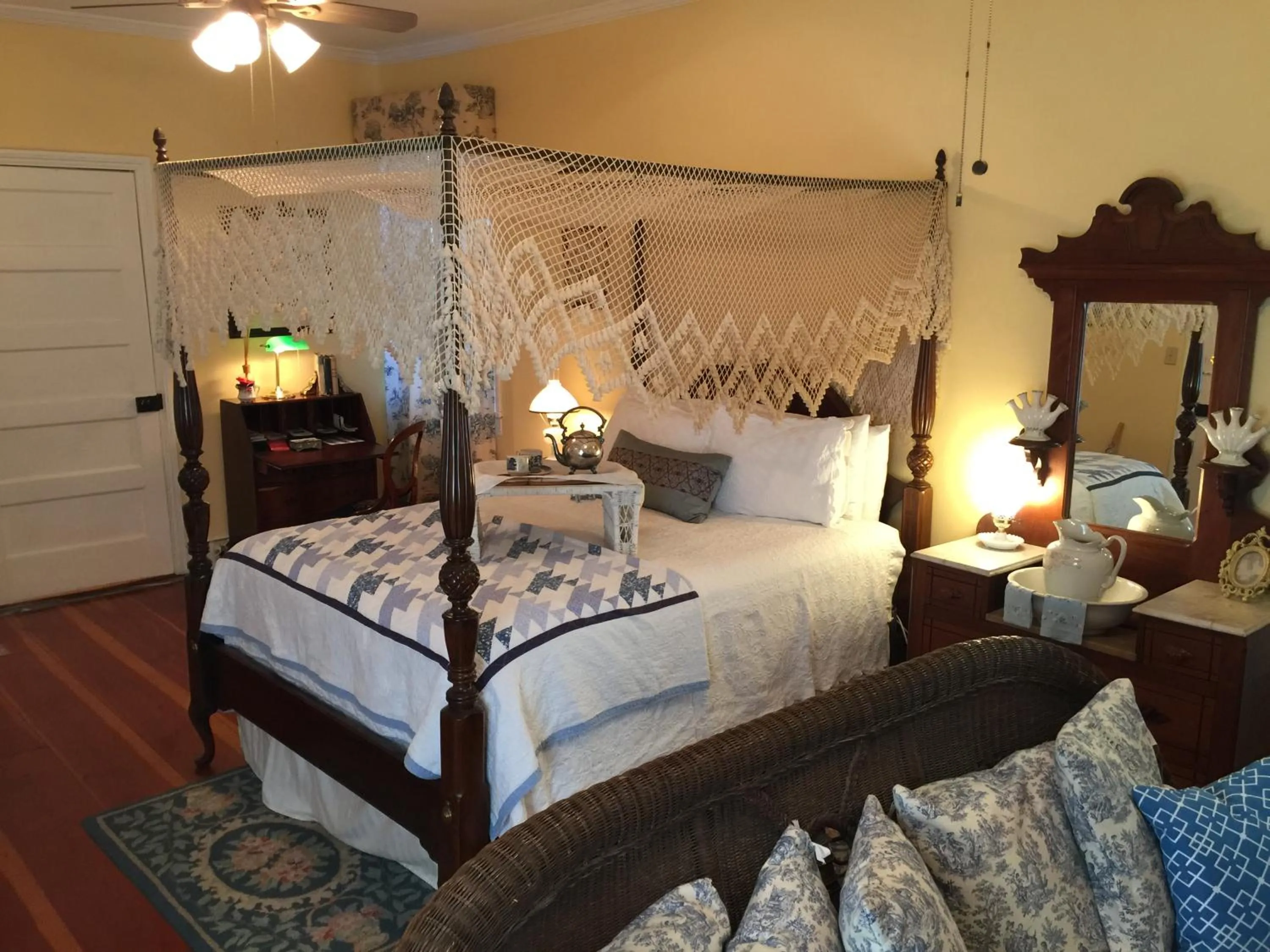 Magnolia Cottage Bed and Breakfast