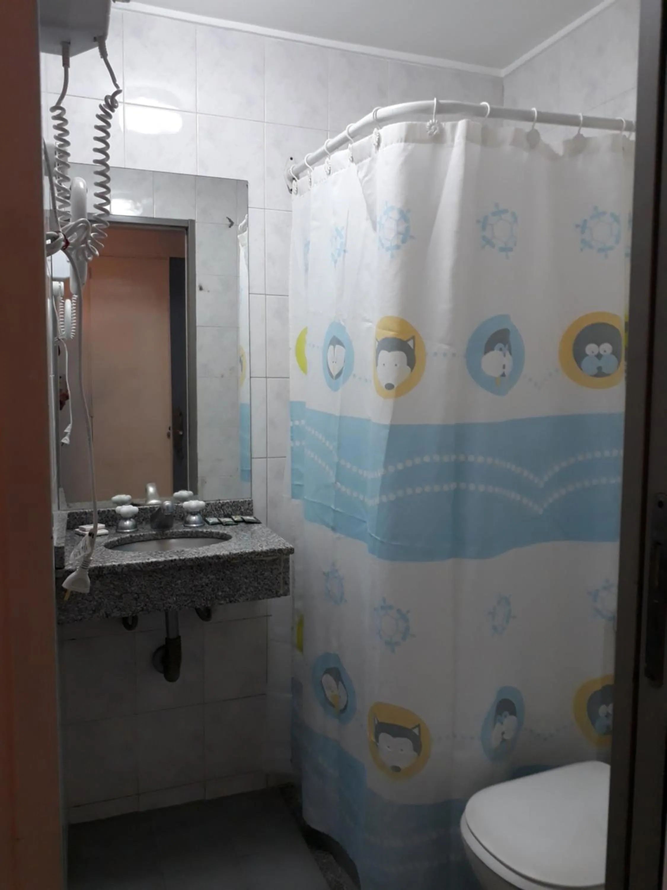 Toilet in Hotel Plaza Roma