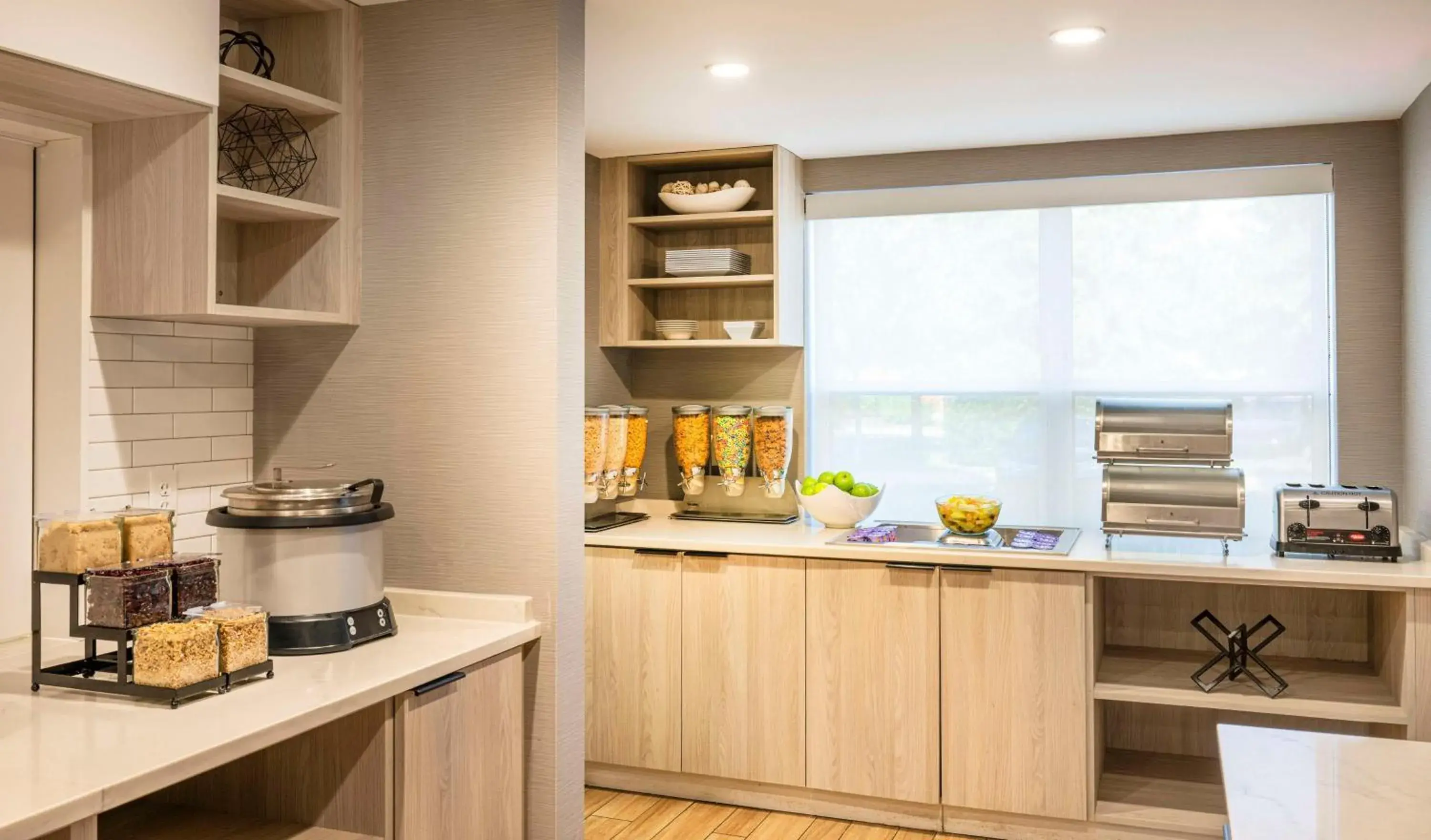 Breakfast in Hyatt House Herndon/Reston Breakfast in Hyatt House Herndon/Reston