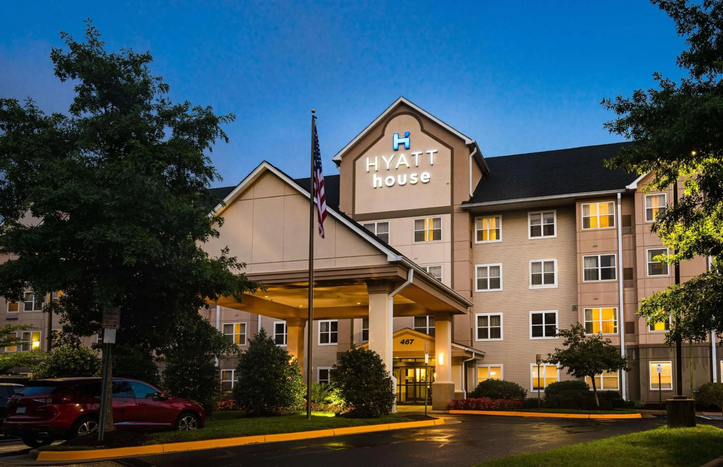 Property building in Hyatt House Herndon/Reston