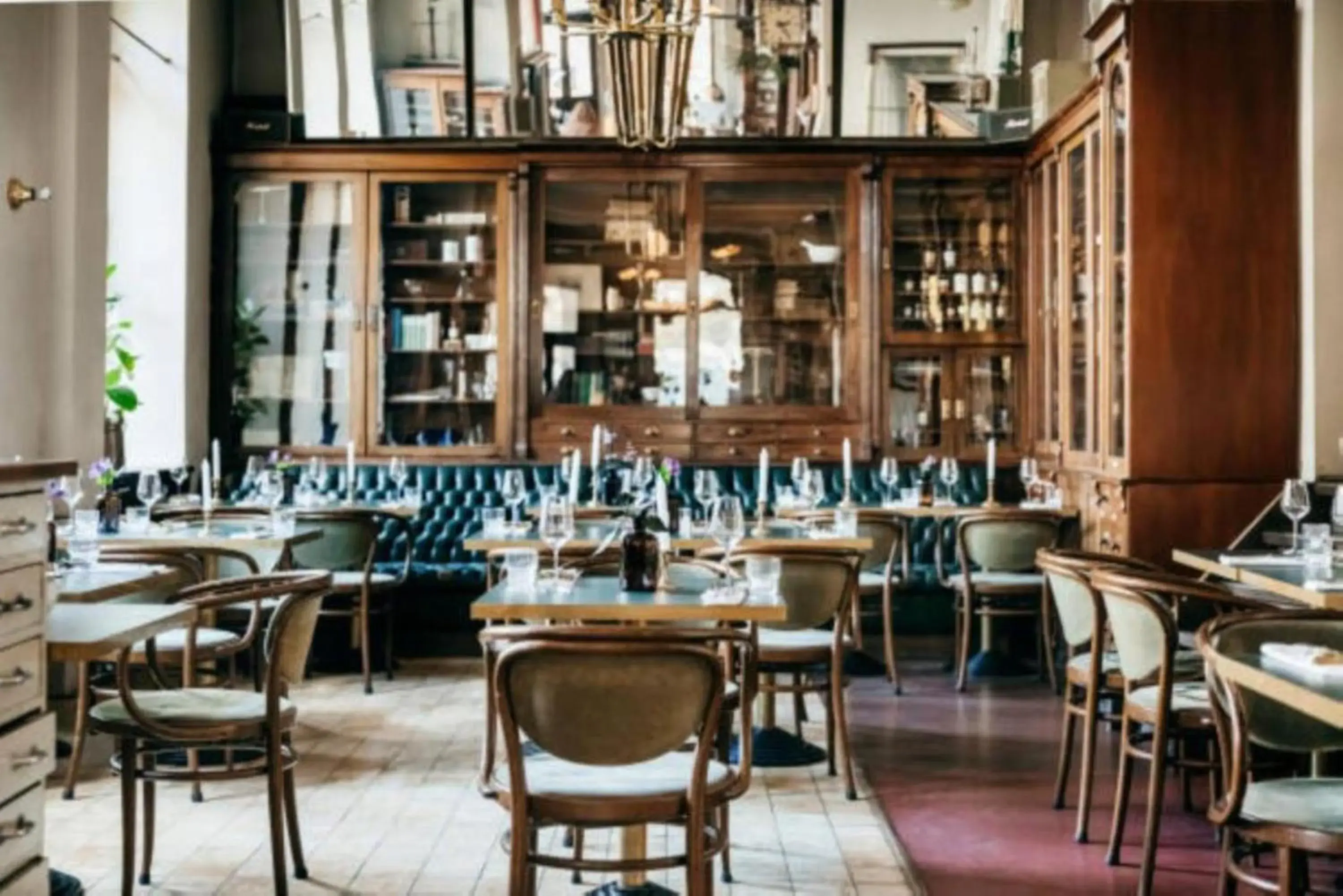 Property building in Hotel Precesion Palace Near Delhi Airport Property building in Hotel Precesion Palace Near Delhi Airport