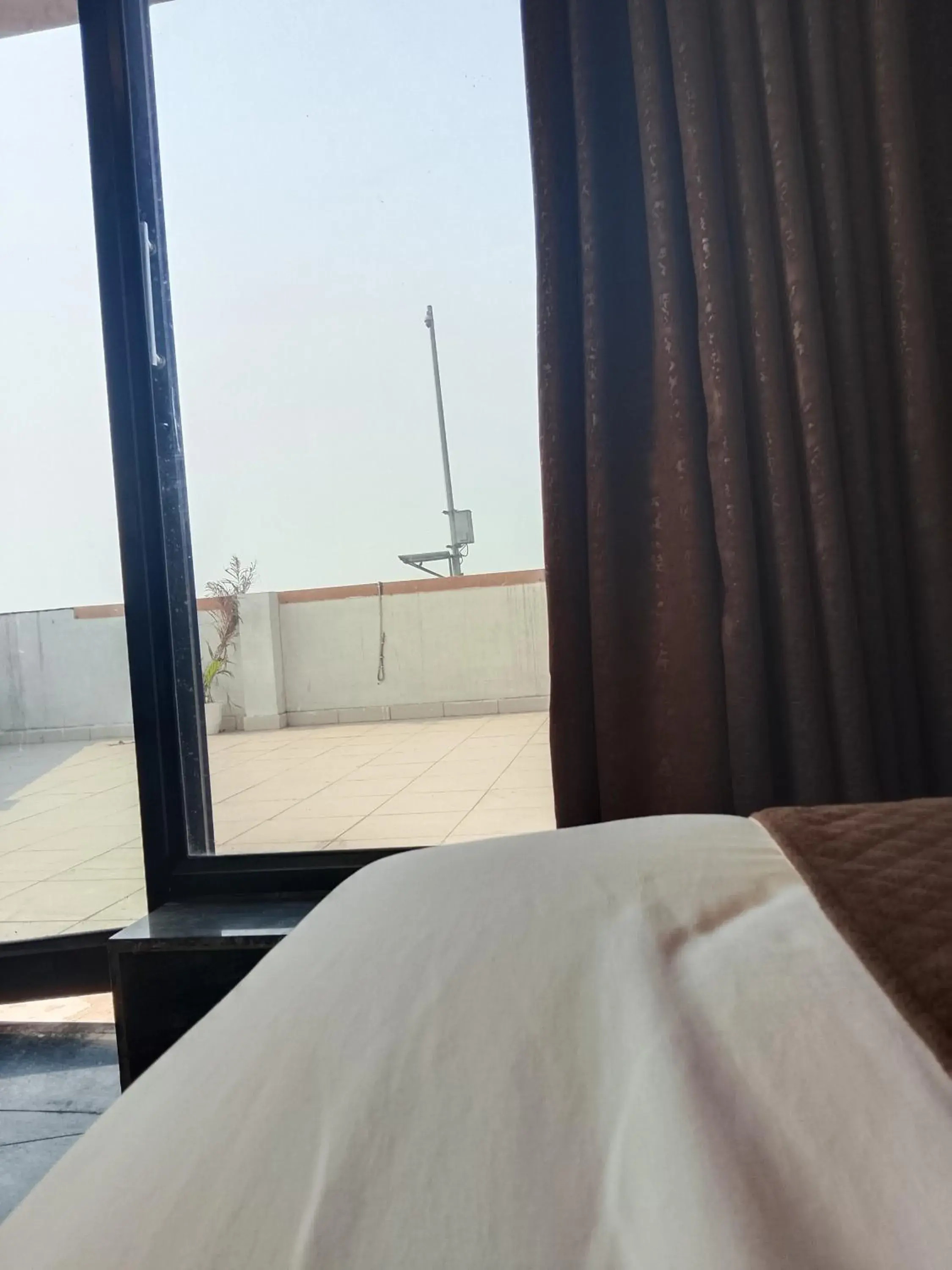 Bed in Hotel Precesion Palace Near Delhi Airport Bed in Hotel Precesion Palace Near Delhi Airport