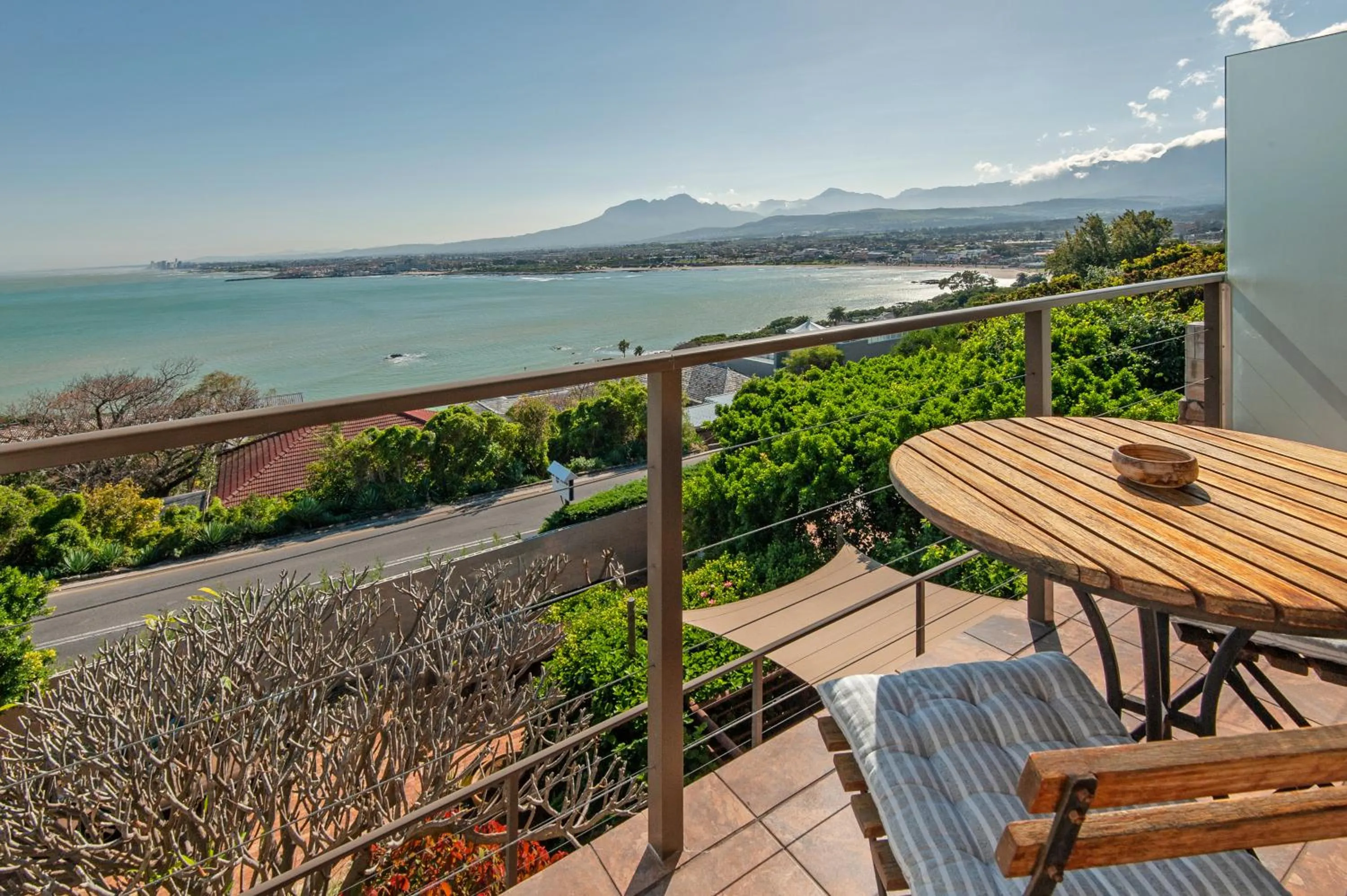 Sea view in 18 On Kloof Guest House