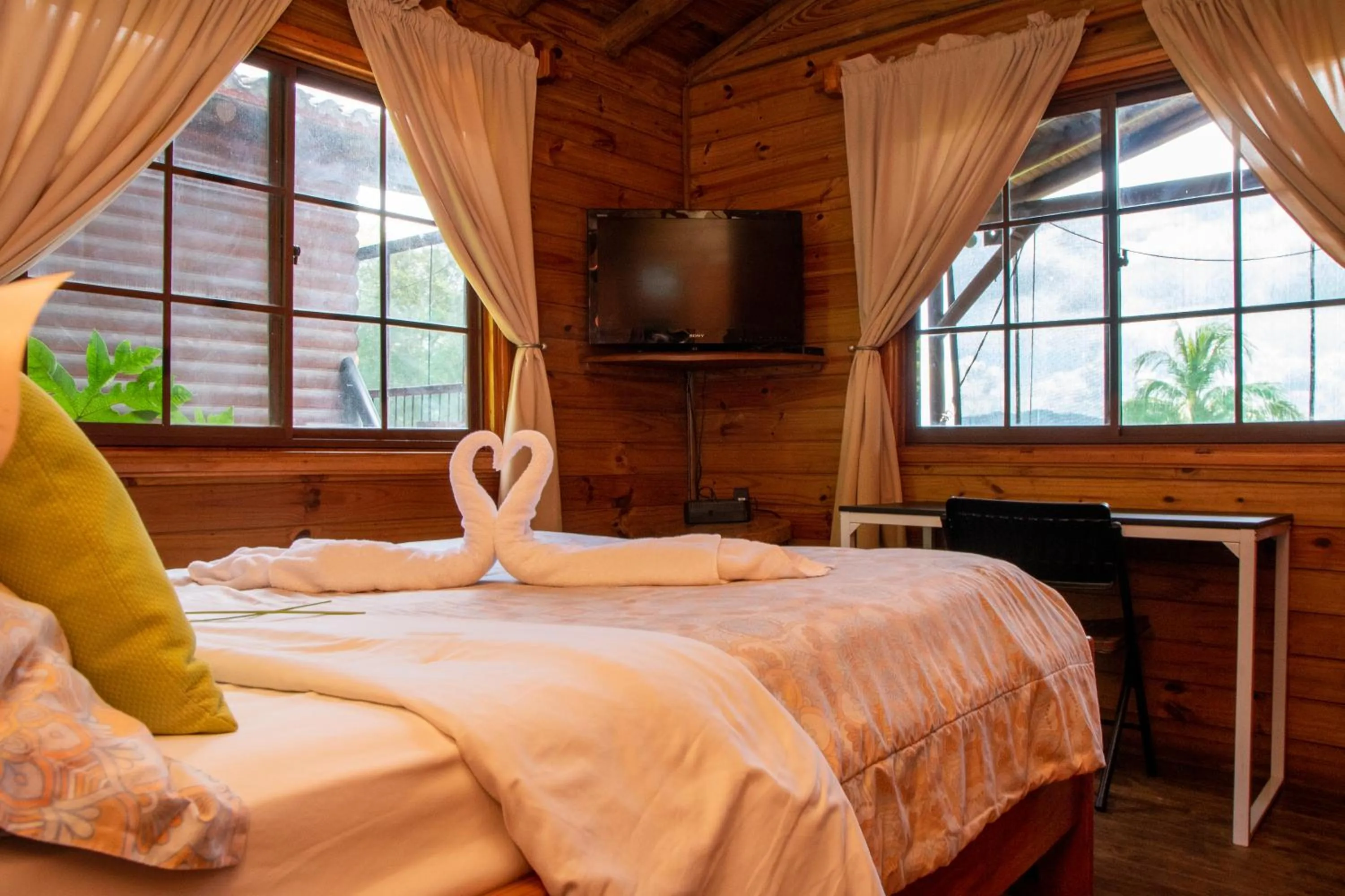 Bedroom, Bed in Las Cabañas Encantadas de Nindirí