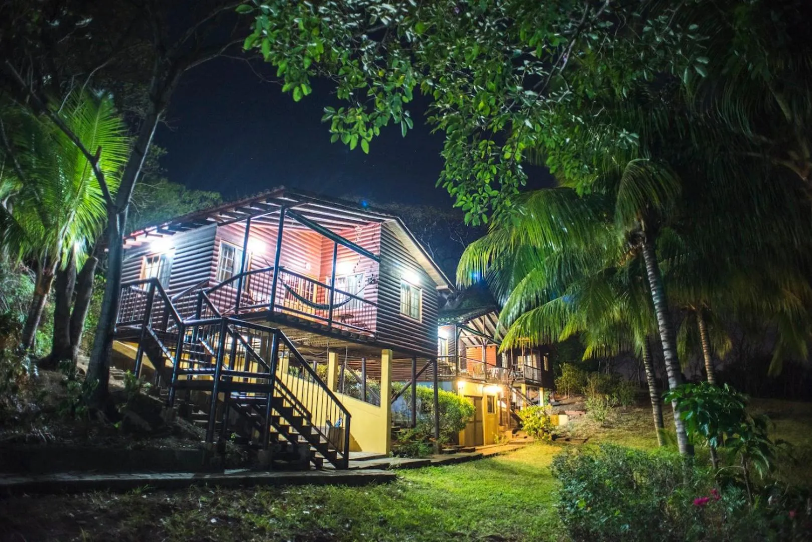 Property building in Las Cabañas Encantadas de Nindirí