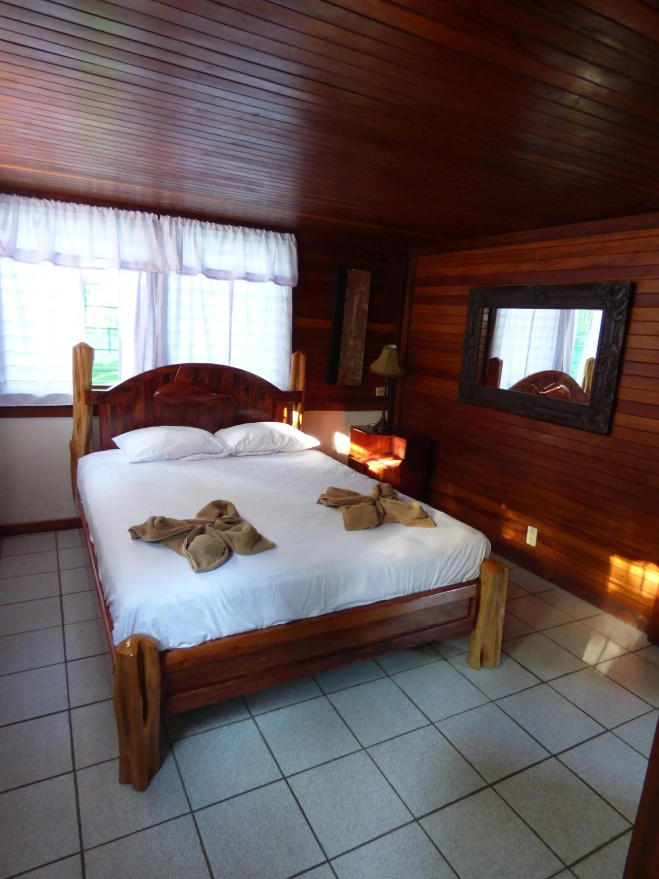 Decorative detail, Bed in Corcovado Beach Lodge