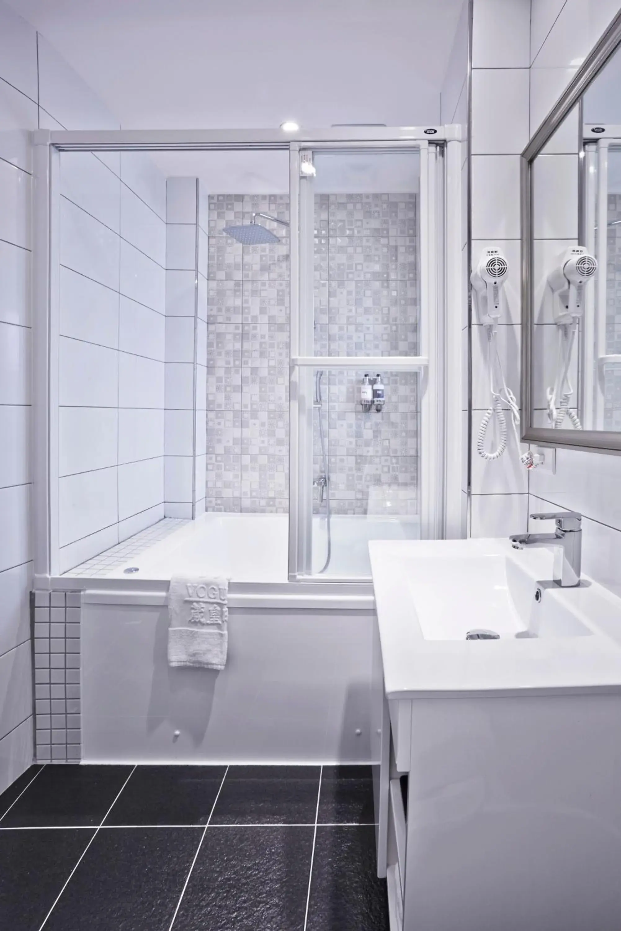 Photo of the whole room in V-one Hotel - Ningxia No. 2 Inn Photo of the whole room in V-one Hotel - Ningxia No. 2 Inn