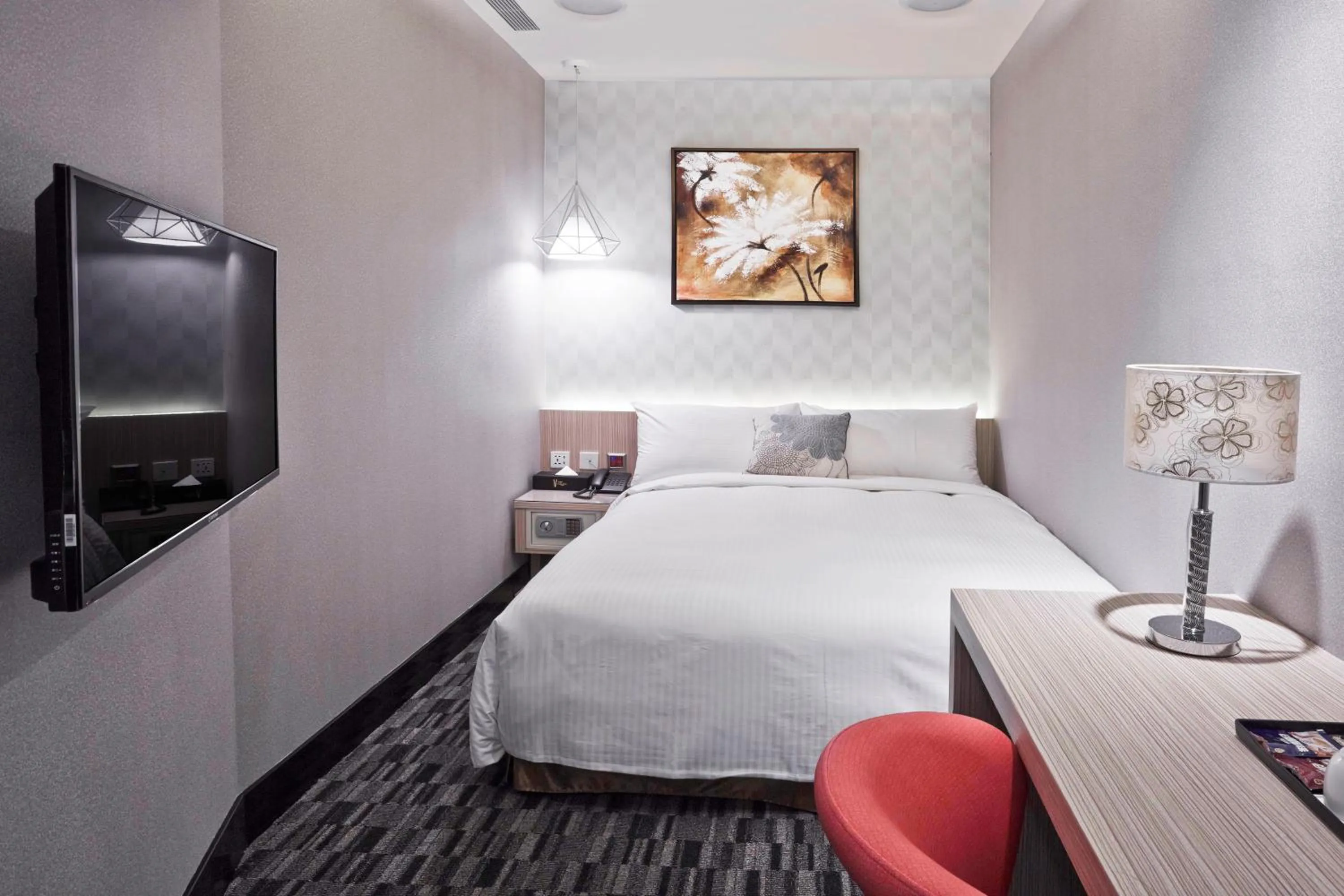 Photo of the whole room, Bed in V-one Hotel - Ningxia No. 2 Inn