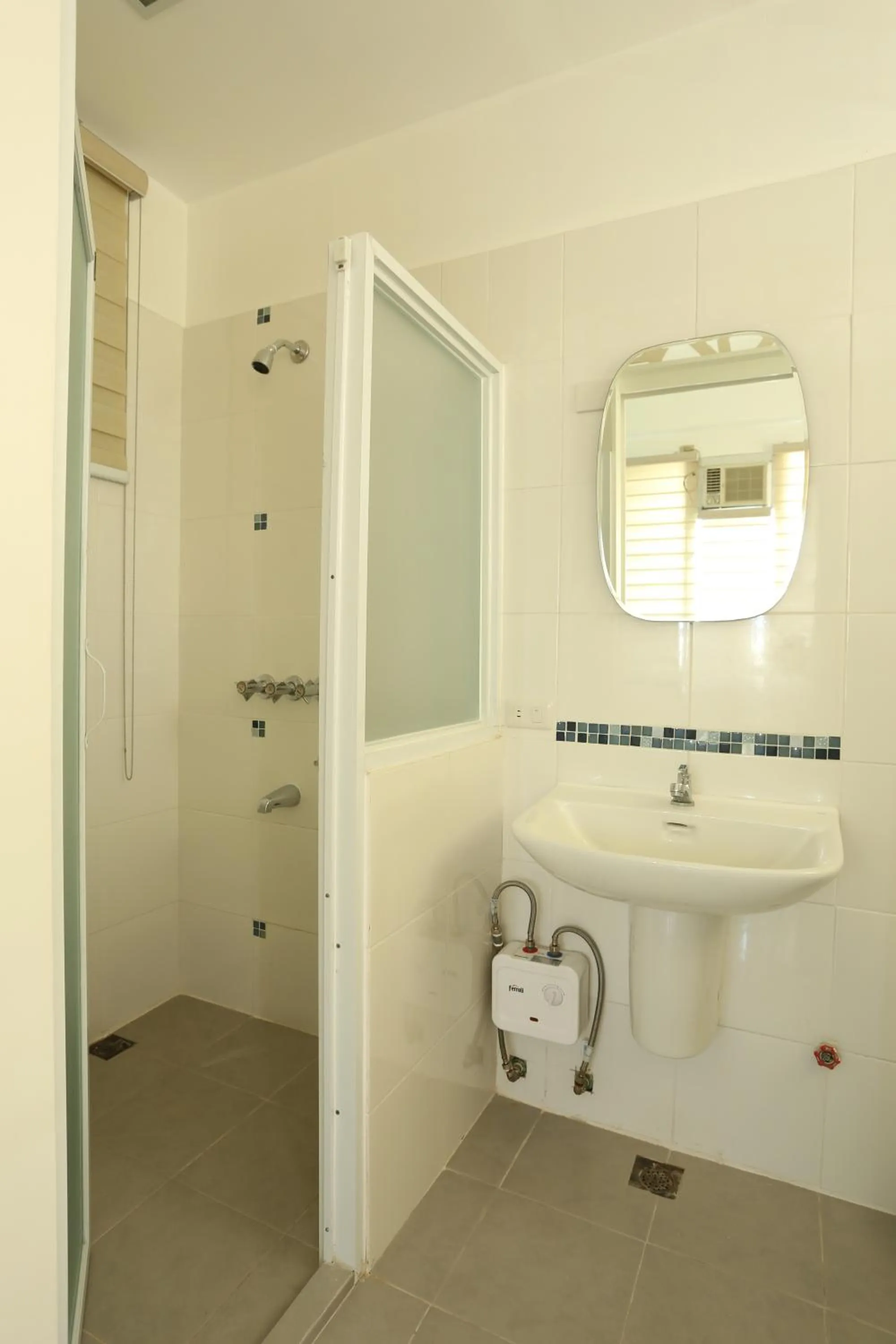 Shower in Alicia Tower Residences