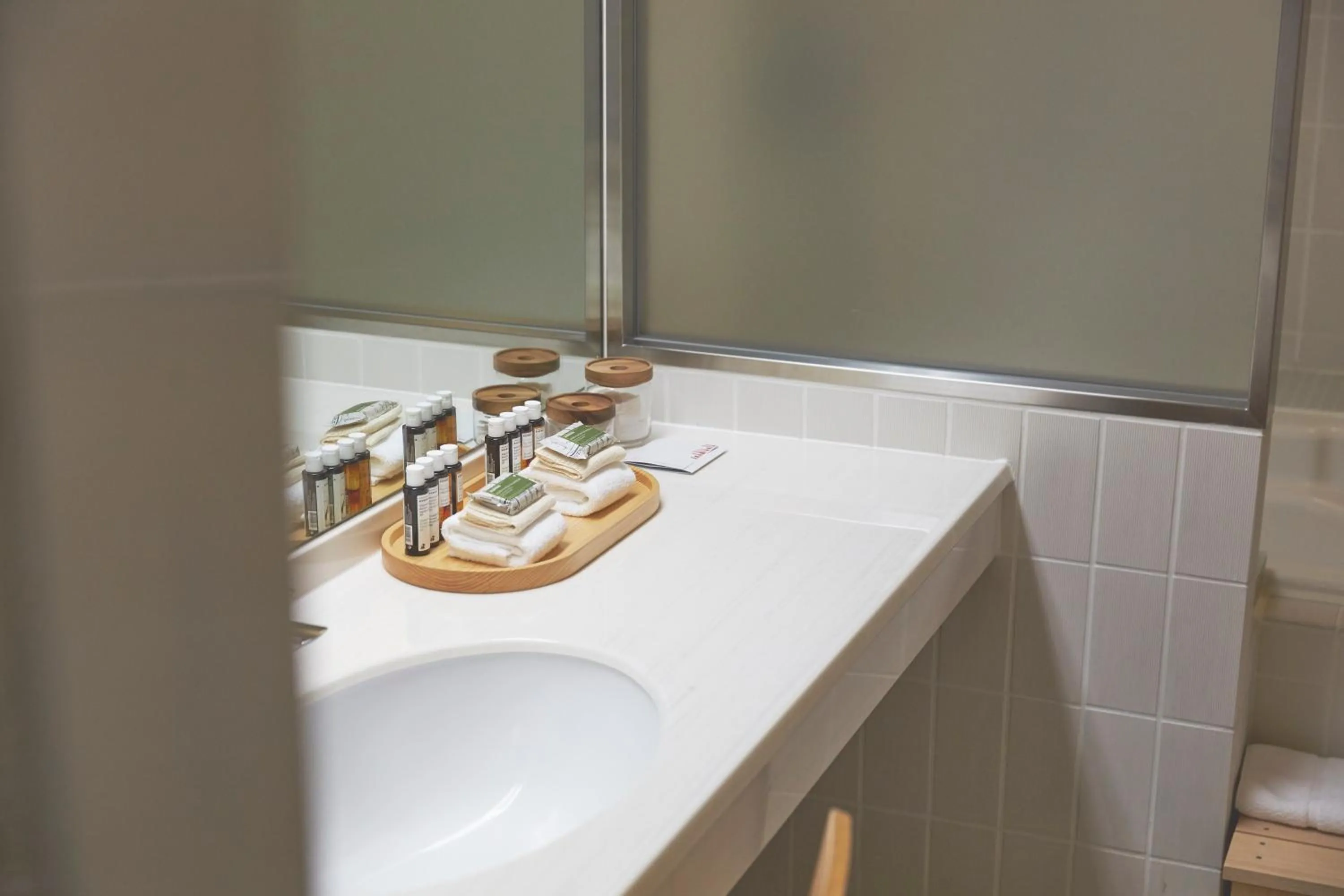 Bathroom in SETOUCHI RETREAT by Onko Chishin