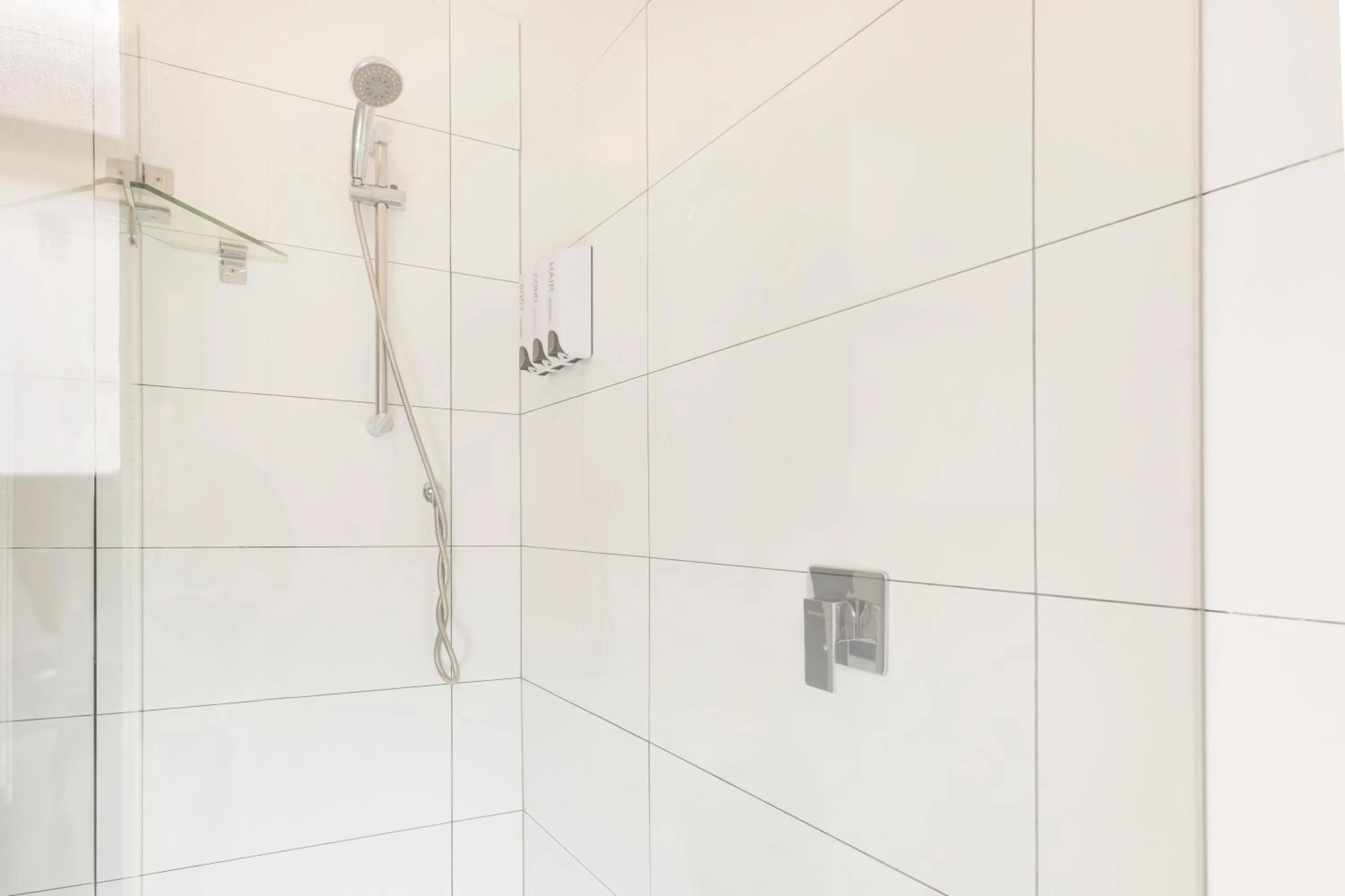 Shower in Dalziel Lodge