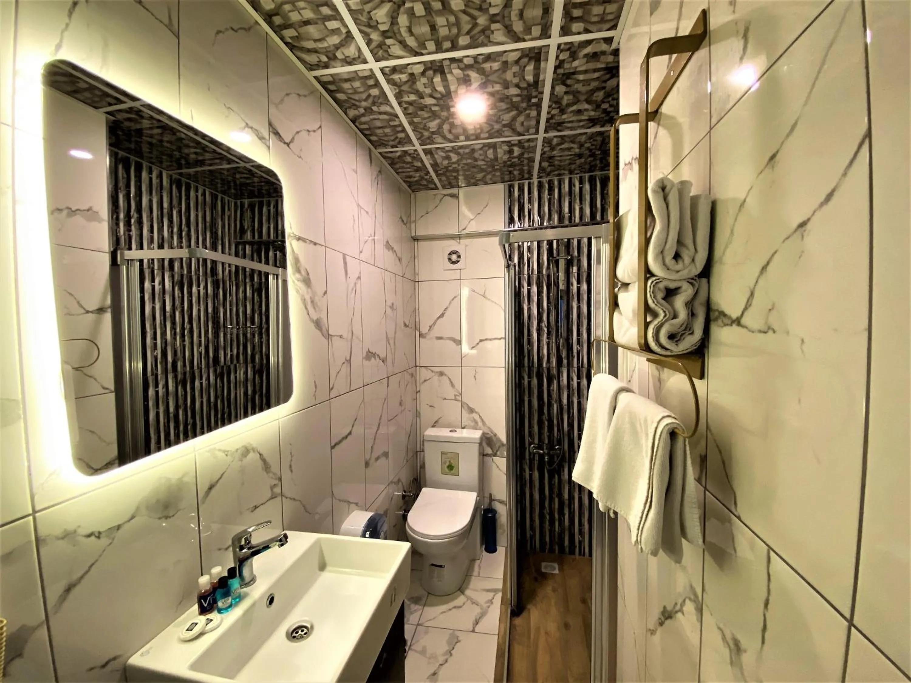 Bathroom in Orange Airport Hotel