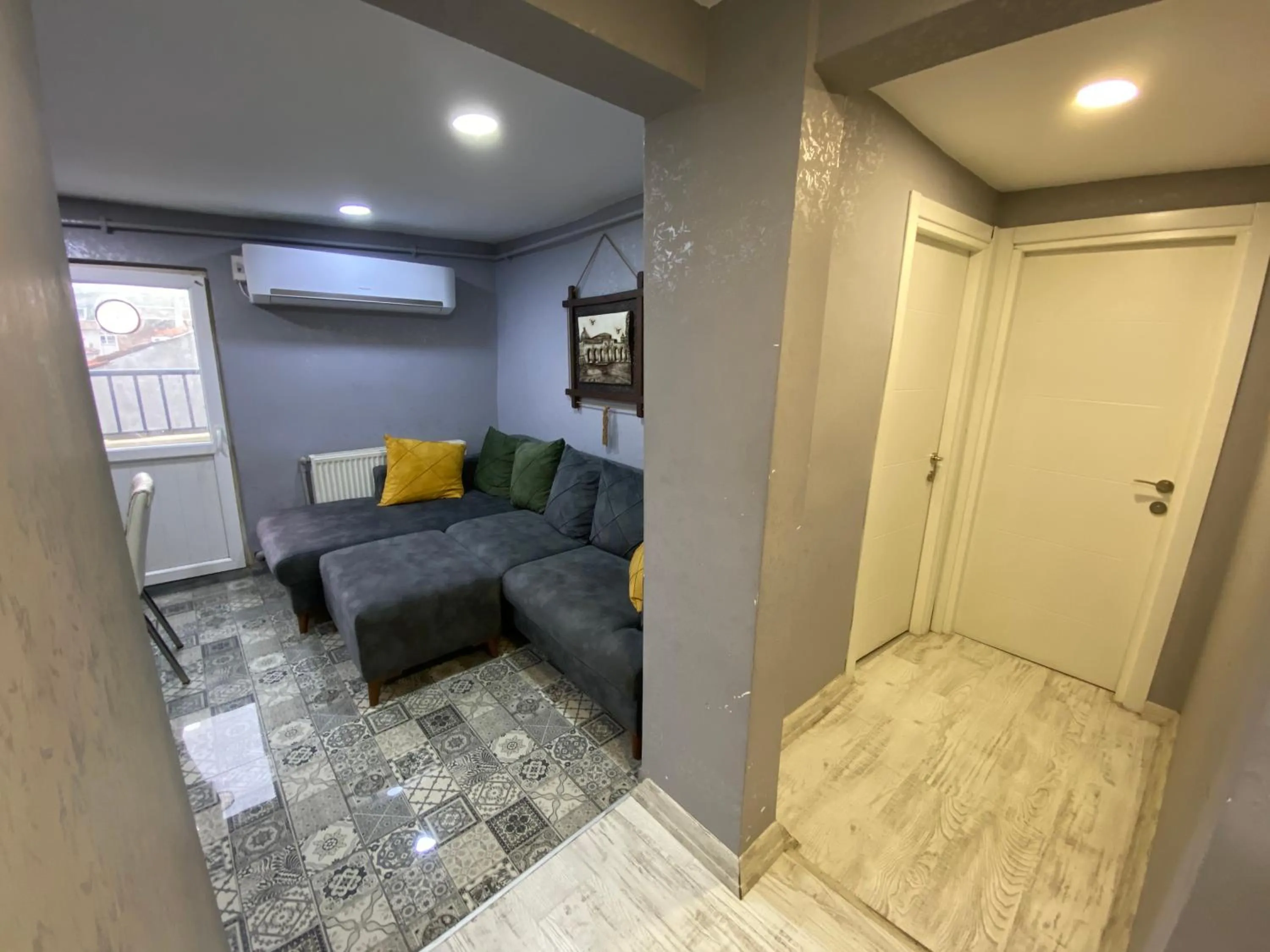 Seating area in Orange Airport Hotel