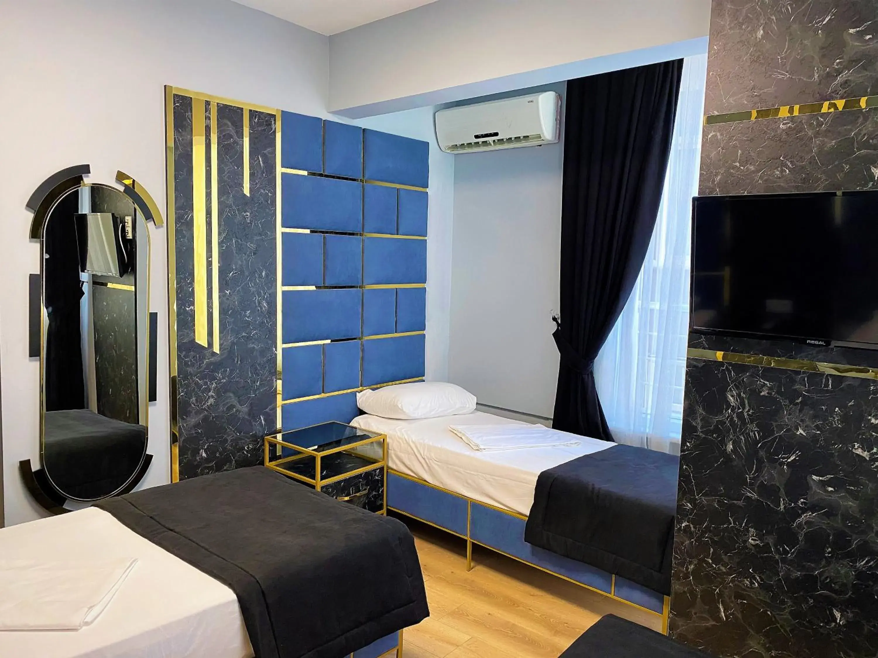 Bedroom, Bed in Orange Airport Hotel Bedroom, Bed in Orange Airport Hotel