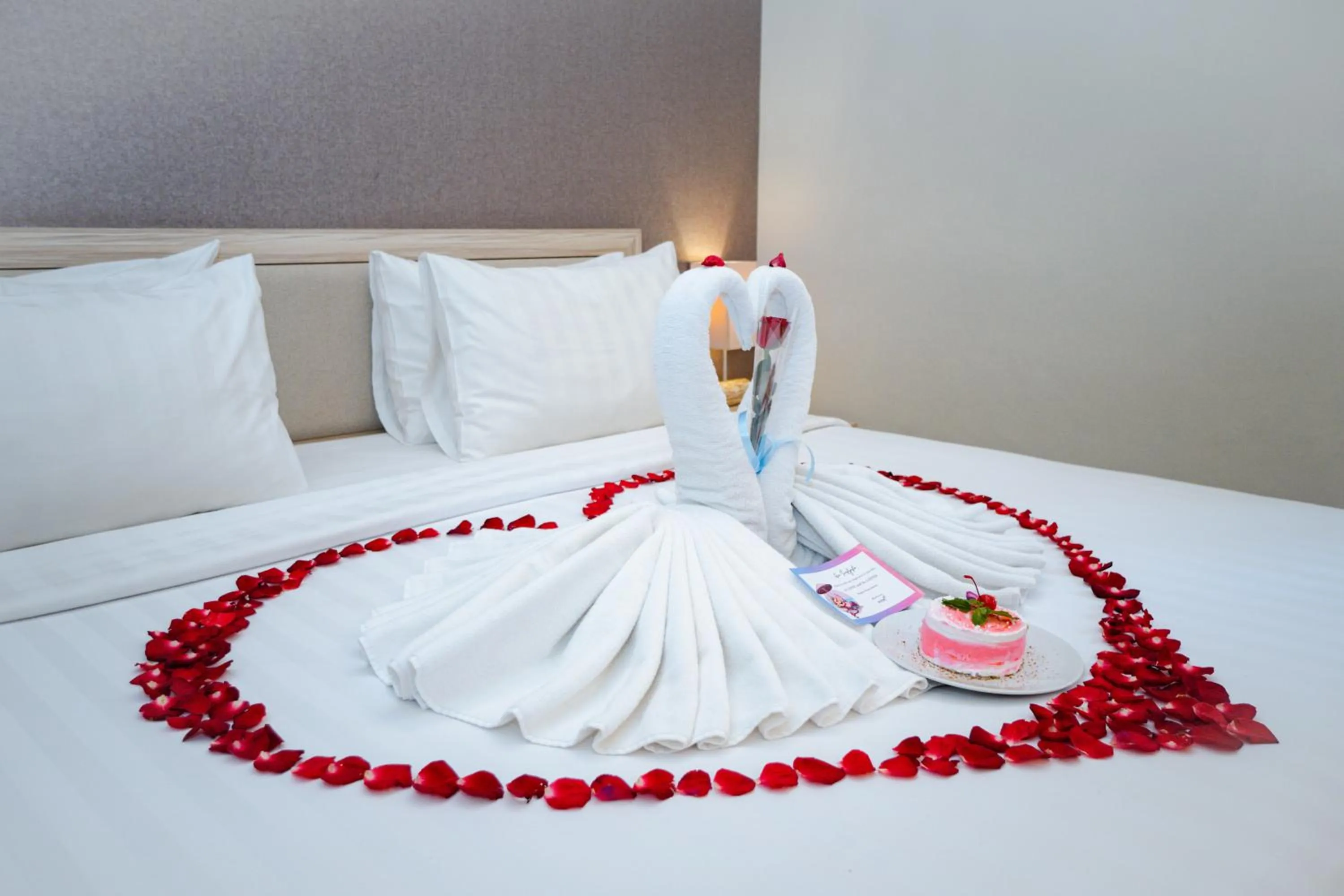 Bedroom, Bed in The Evitel Resort Ubud