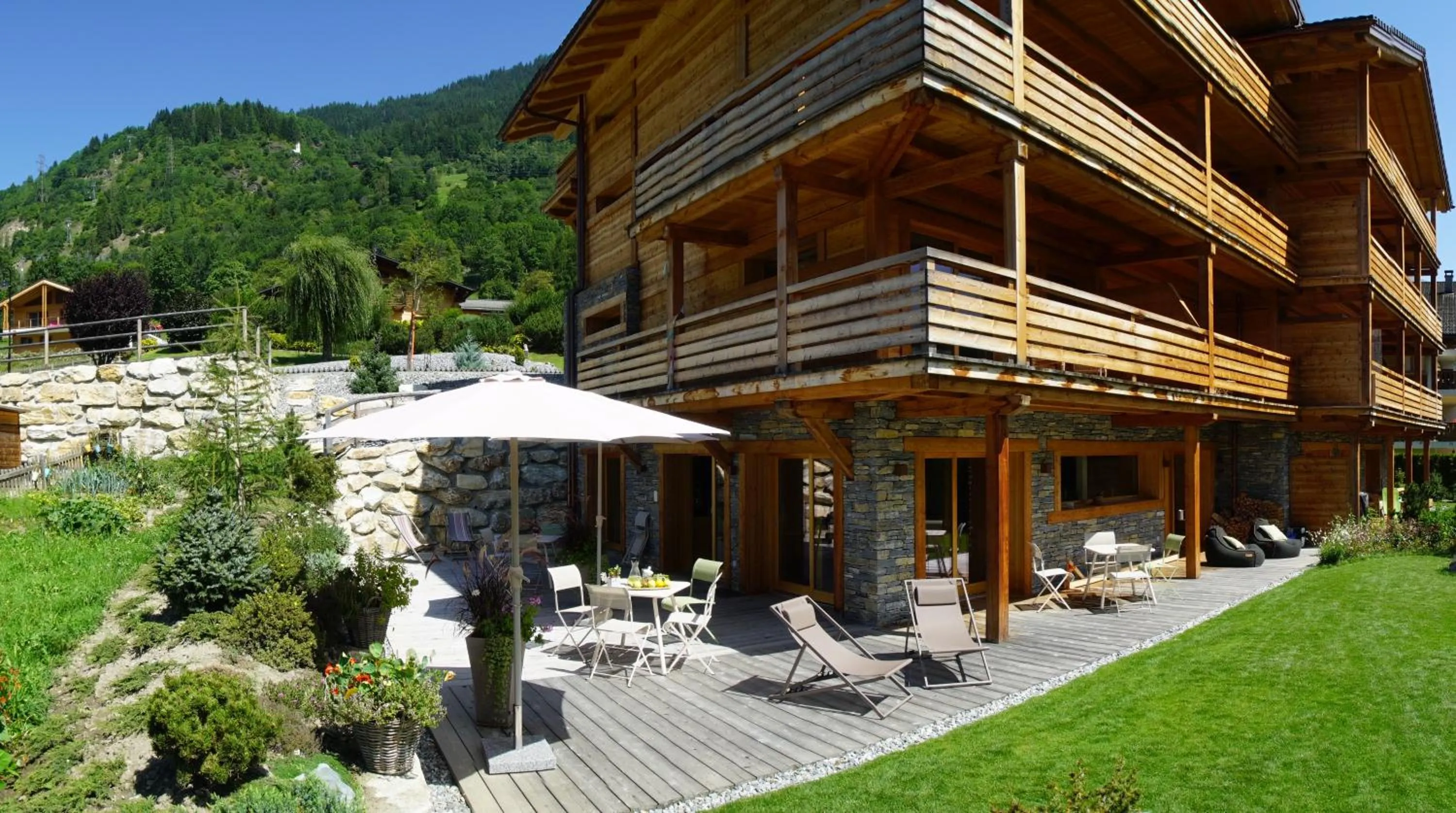 Garden in A Larze