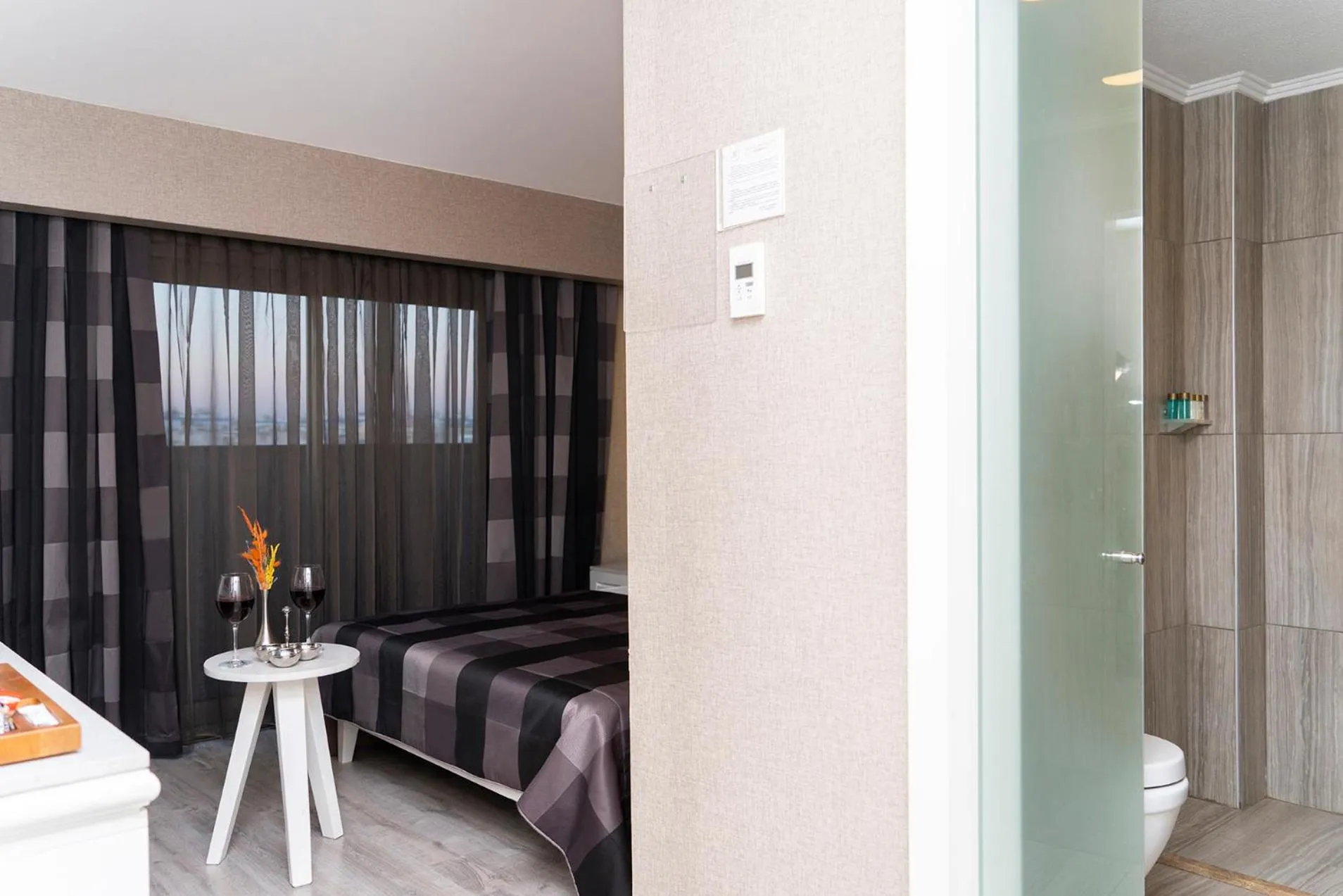 Photo of the whole room, Bed in Sky Kamer Hotel Antalya