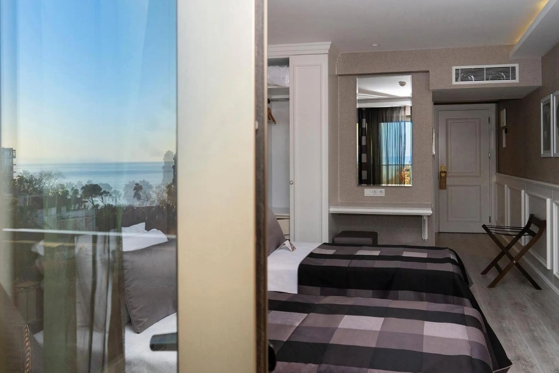 Photo of the whole room, Bed in Sky Kamer Hotel Antalya