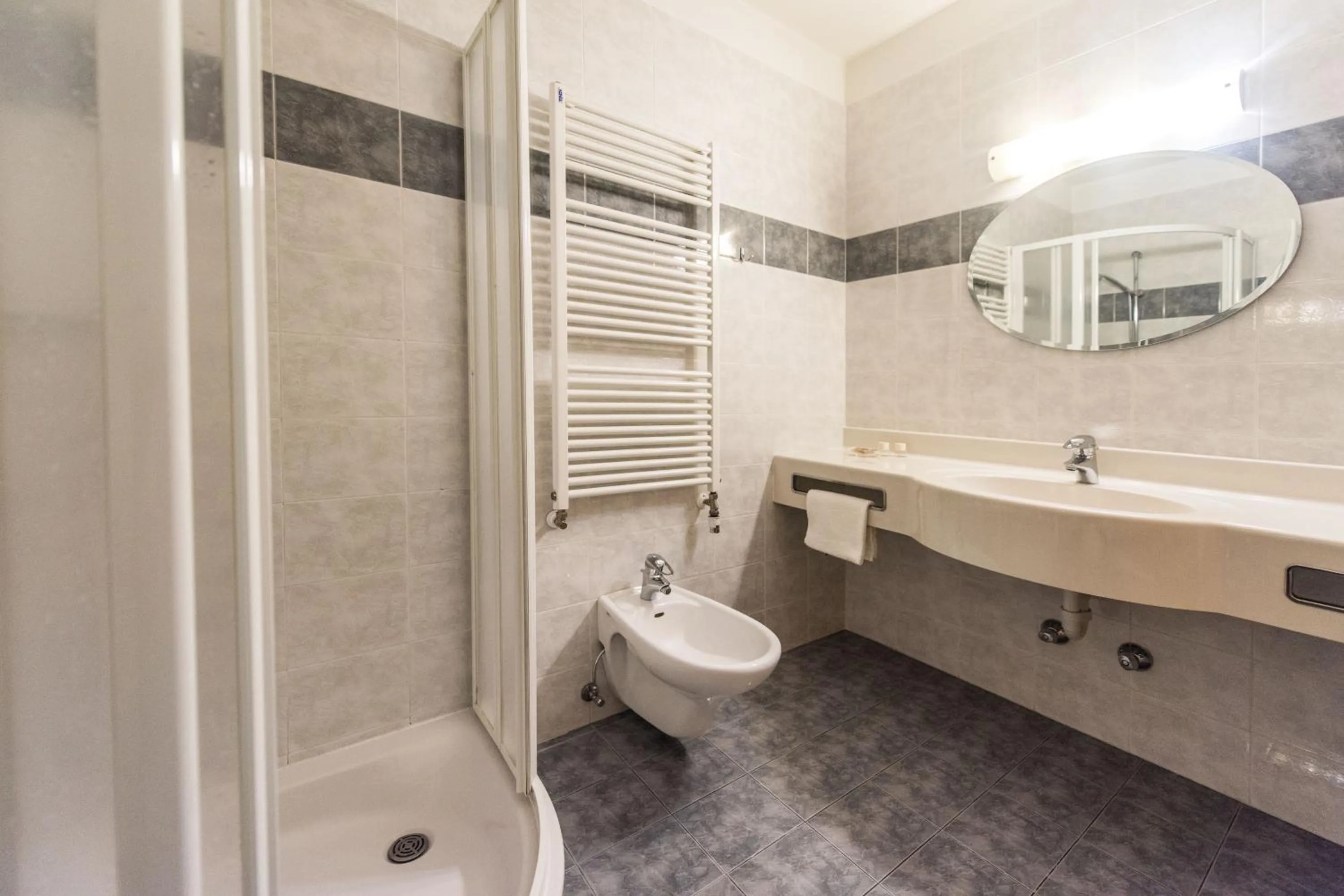 Bathroom in Hotel Fronza - your ski & mountain home