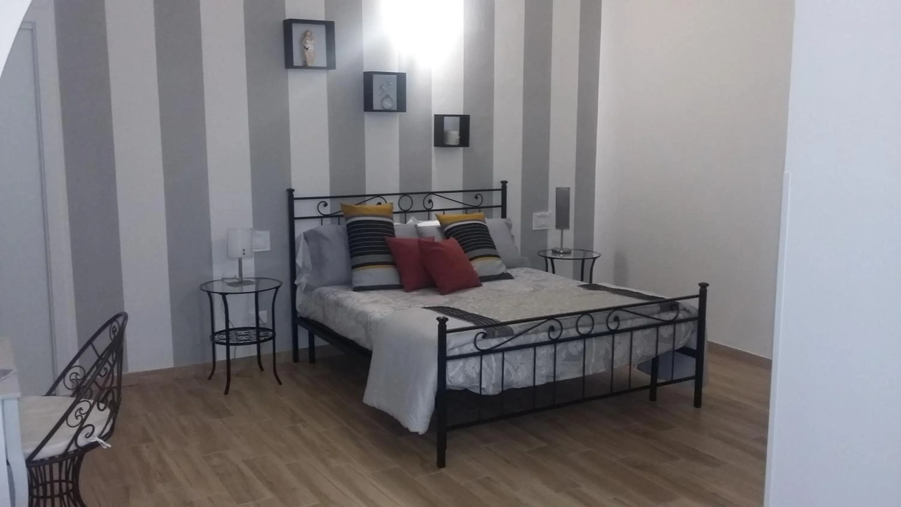 Decorative detail, Bed in Le Mie Stelle