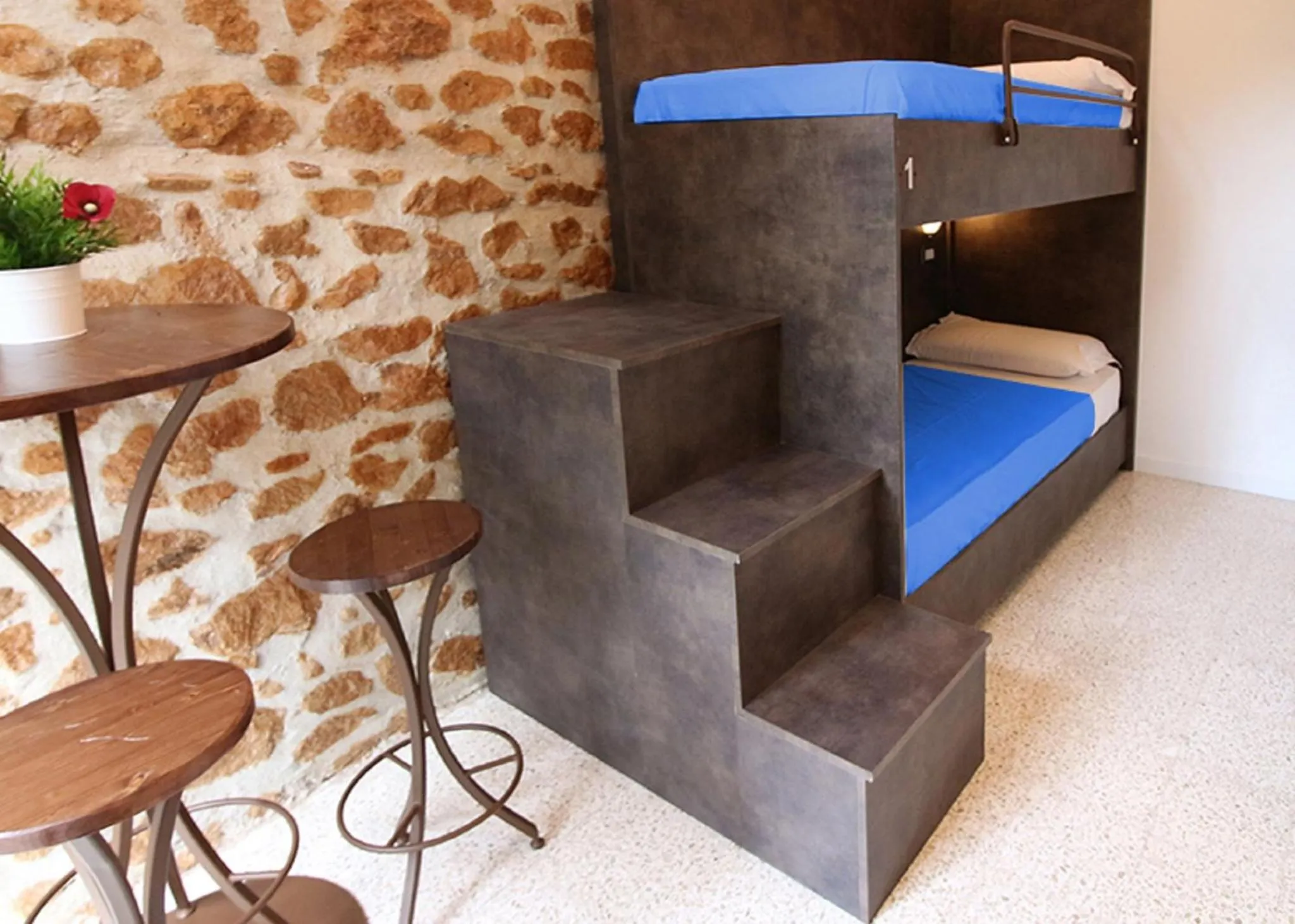 bunk bed in NEW GENERATION HOSTEL Rome center