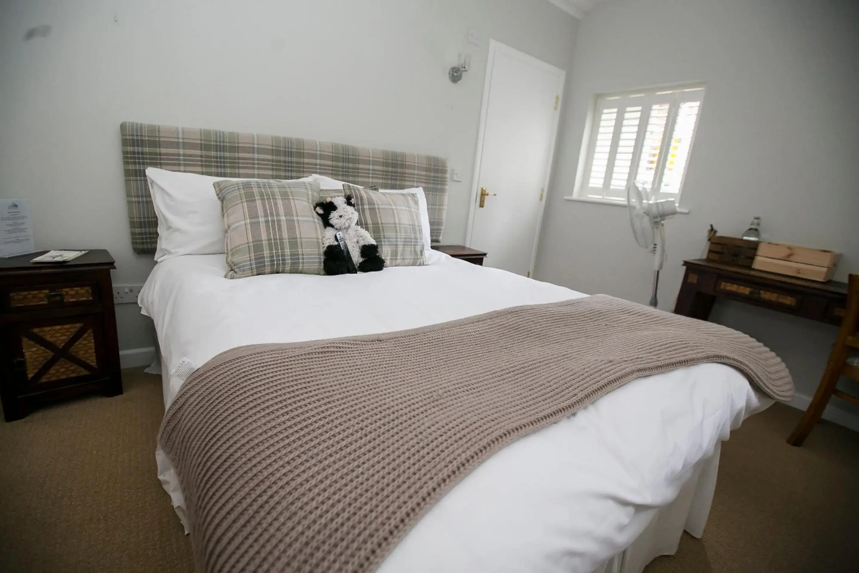 Classic Double Room in The Ivy House Classic Double Room in The Ivy House