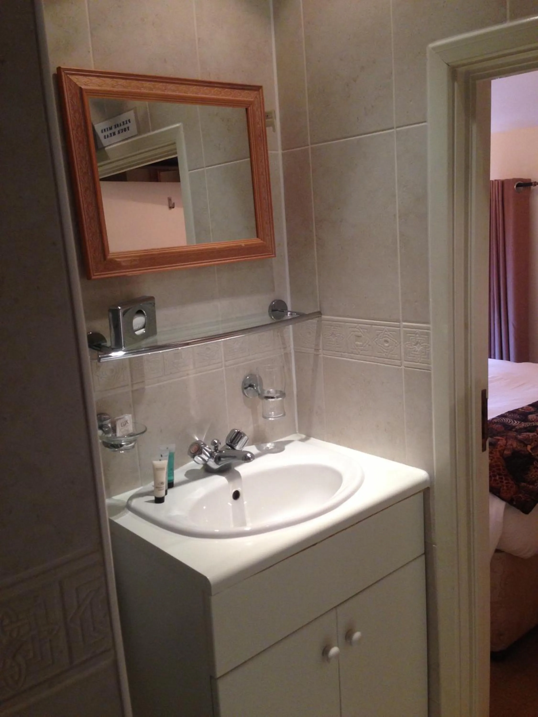 Bathroom in The Ivy House