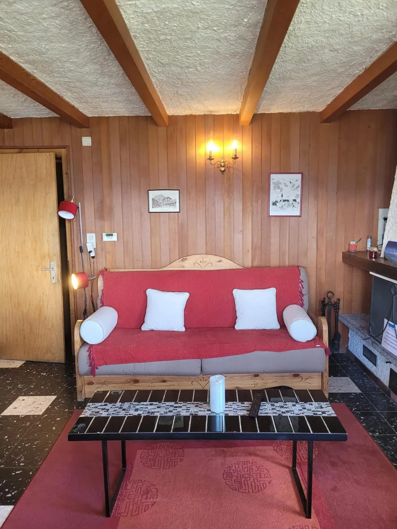 Three-Bedroom Apartment in La Crettaz app dans chalet - SUNNY apartment 6 p Three-Bedroom Apartment in La Crettaz app dans chalet - SUNNY apartment 6 p