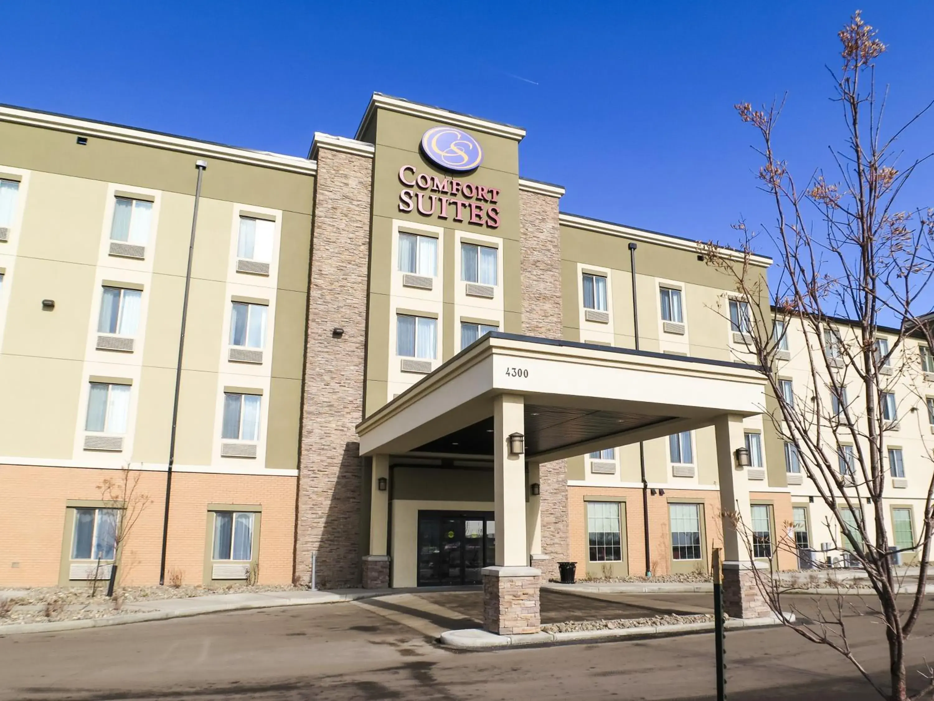 Property building in Comfort Suites Regina Property building in Comfort Suites Regina